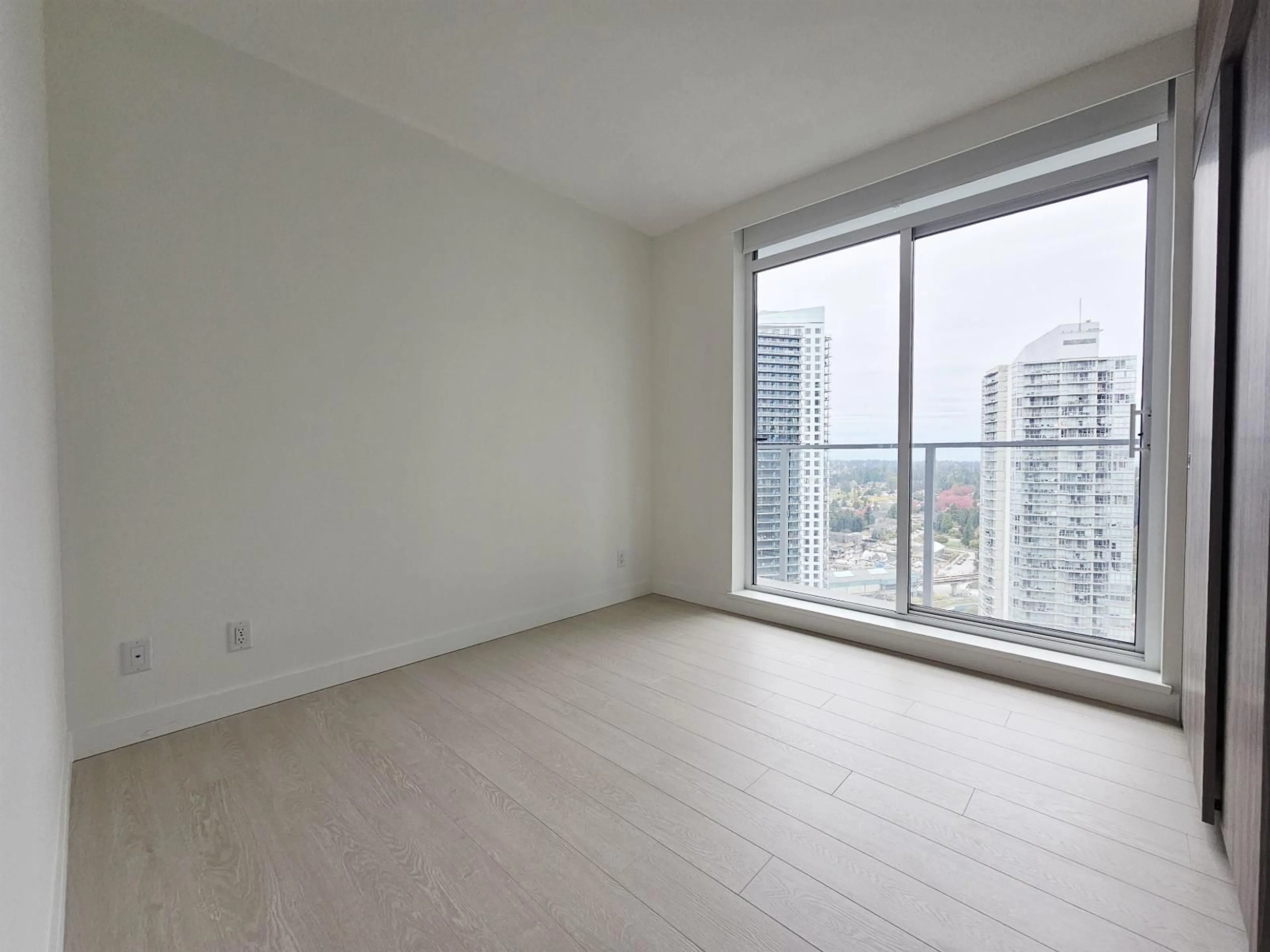 A pic of a room for 2709 - 13768 100, Surrey British Columbia V3T0V2