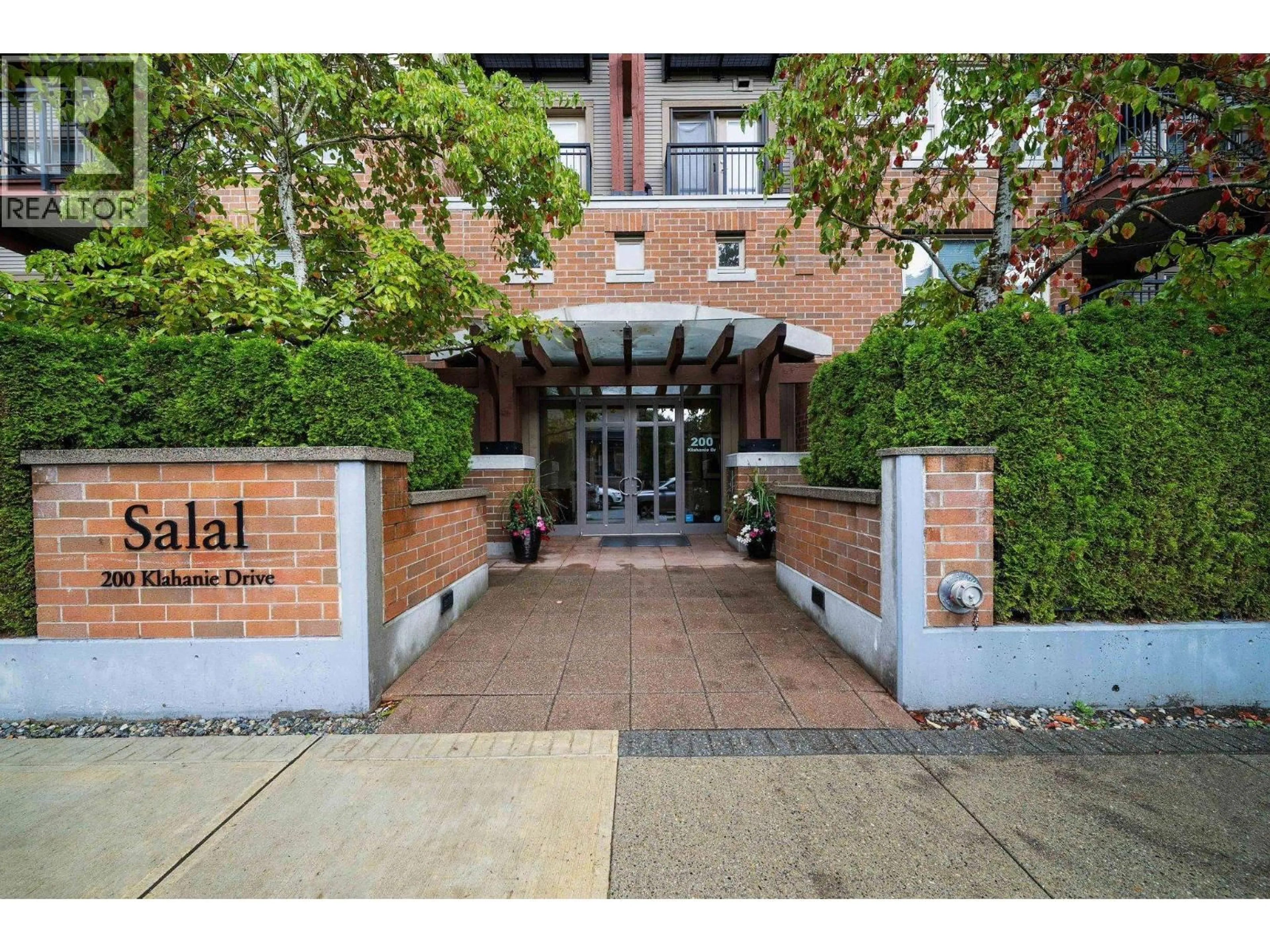 Indoor foyer for 210 - 200 KLAHANIE DRIVE, Port Moody British Columbia V3H5K7