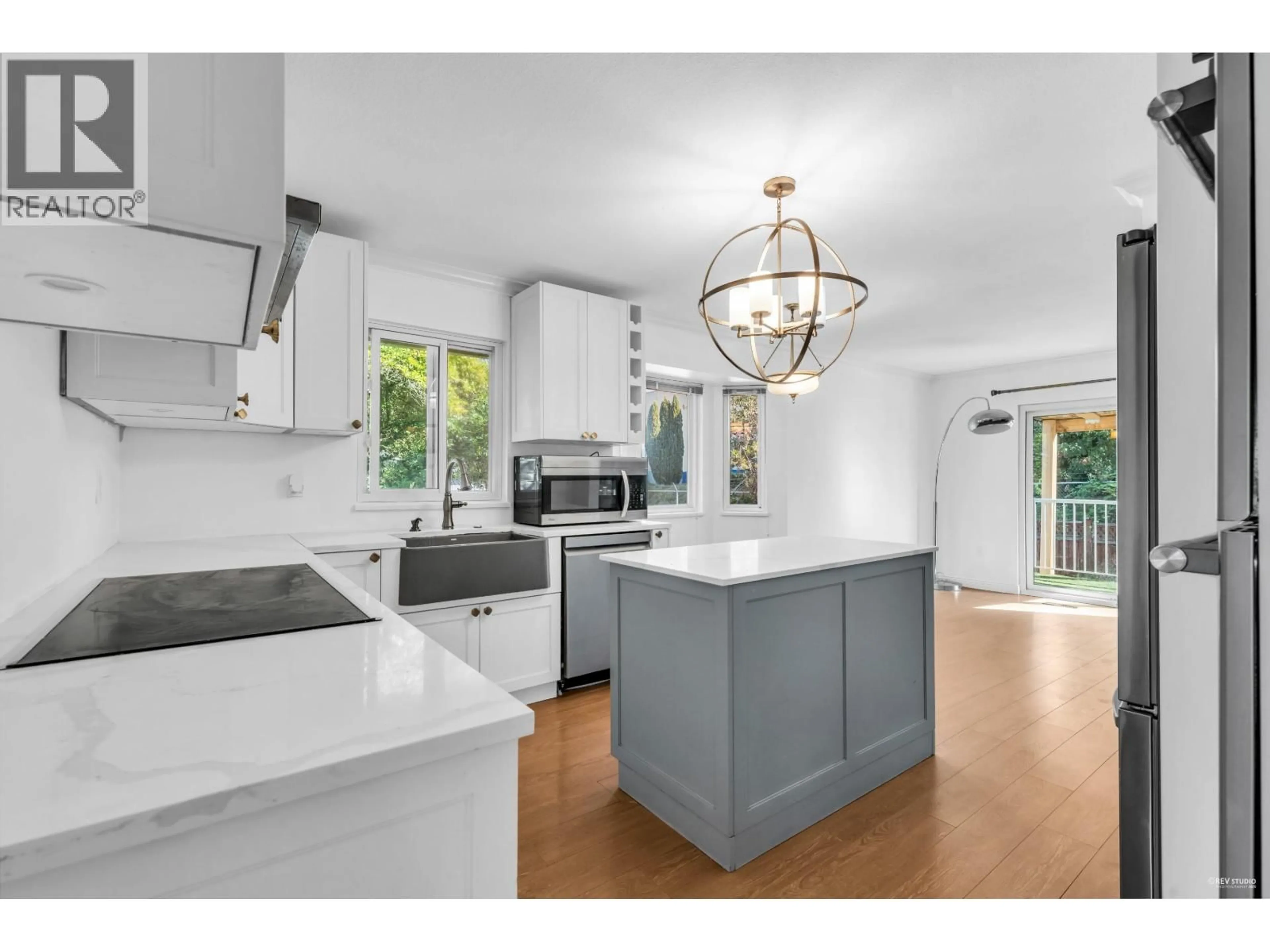 Open concept kitchen, unknown for 12150 CHESTNUT CRESCENT, Pitt Meadows British Columbia V3Y2C6