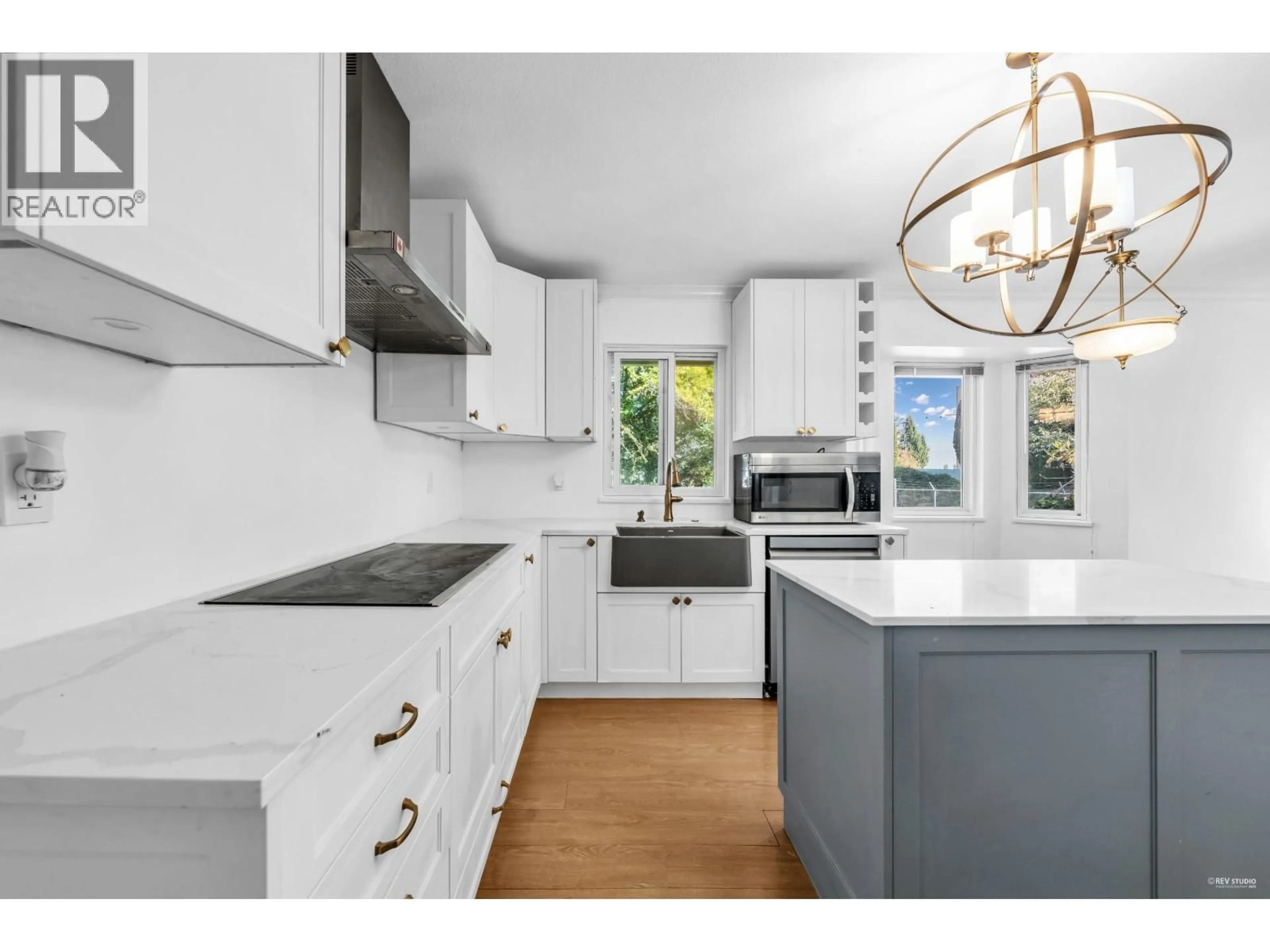 Open concept kitchen, unknown for 12150 CHESTNUT CRESCENT, Pitt Meadows British Columbia V3Y2C6