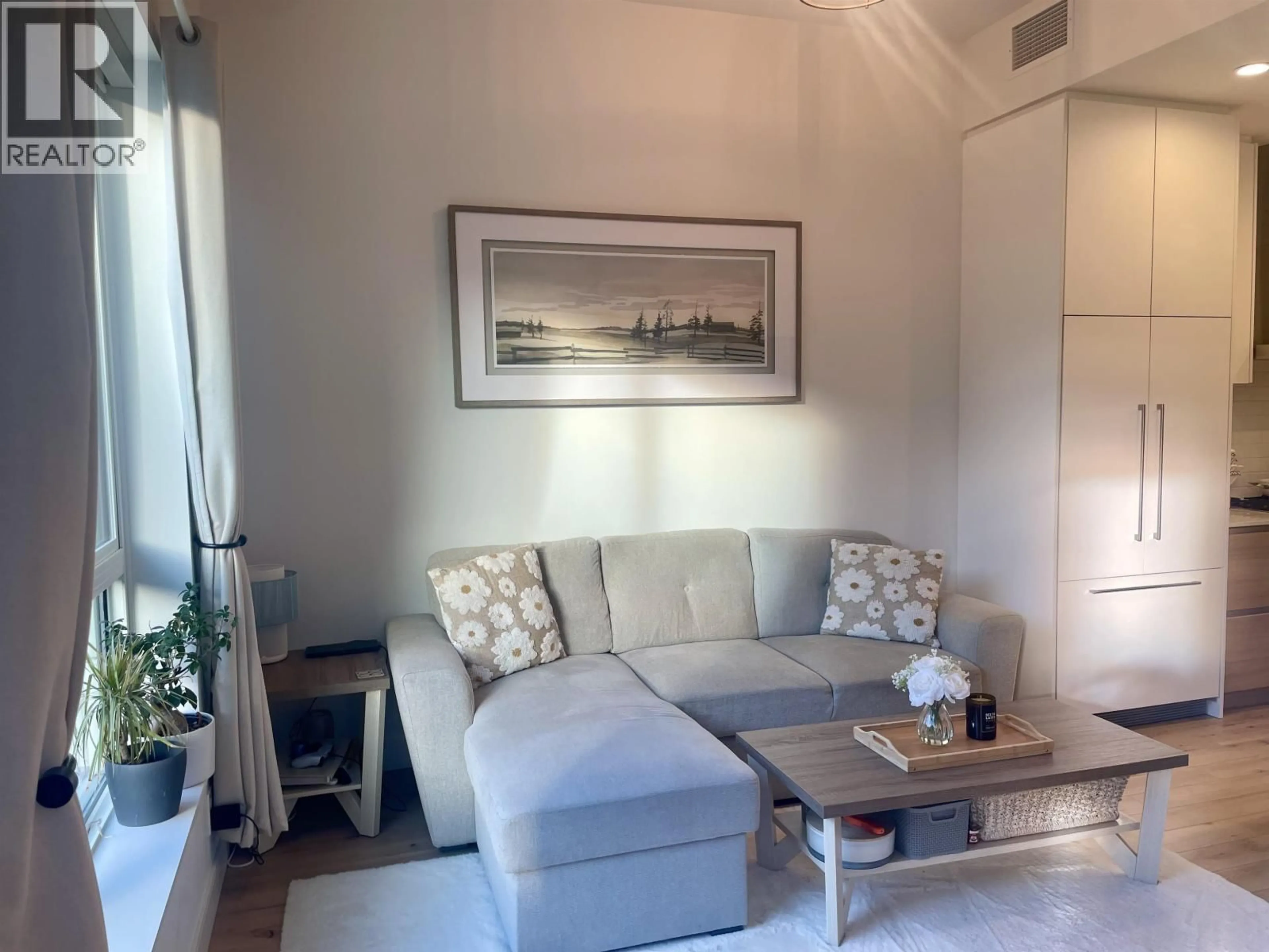 Living room with furniture, unknown for 628 - 55 KLAHANIE DRIVE, Port Moody British Columbia V3H0M9