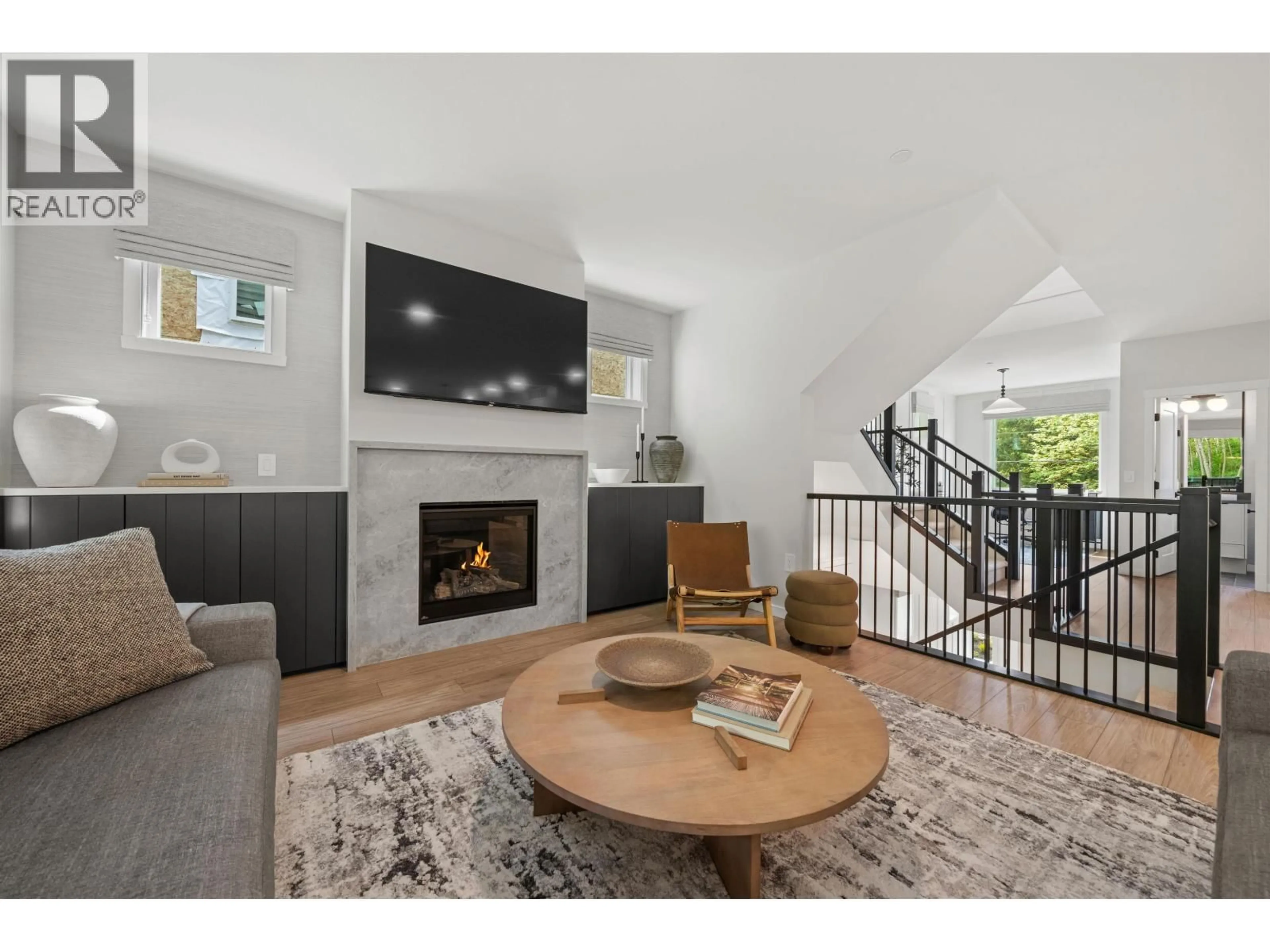 Living room with furniture, unknown for 11052 LOCKWOOD STREET, Maple Ridge British Columbia V2W1Z6