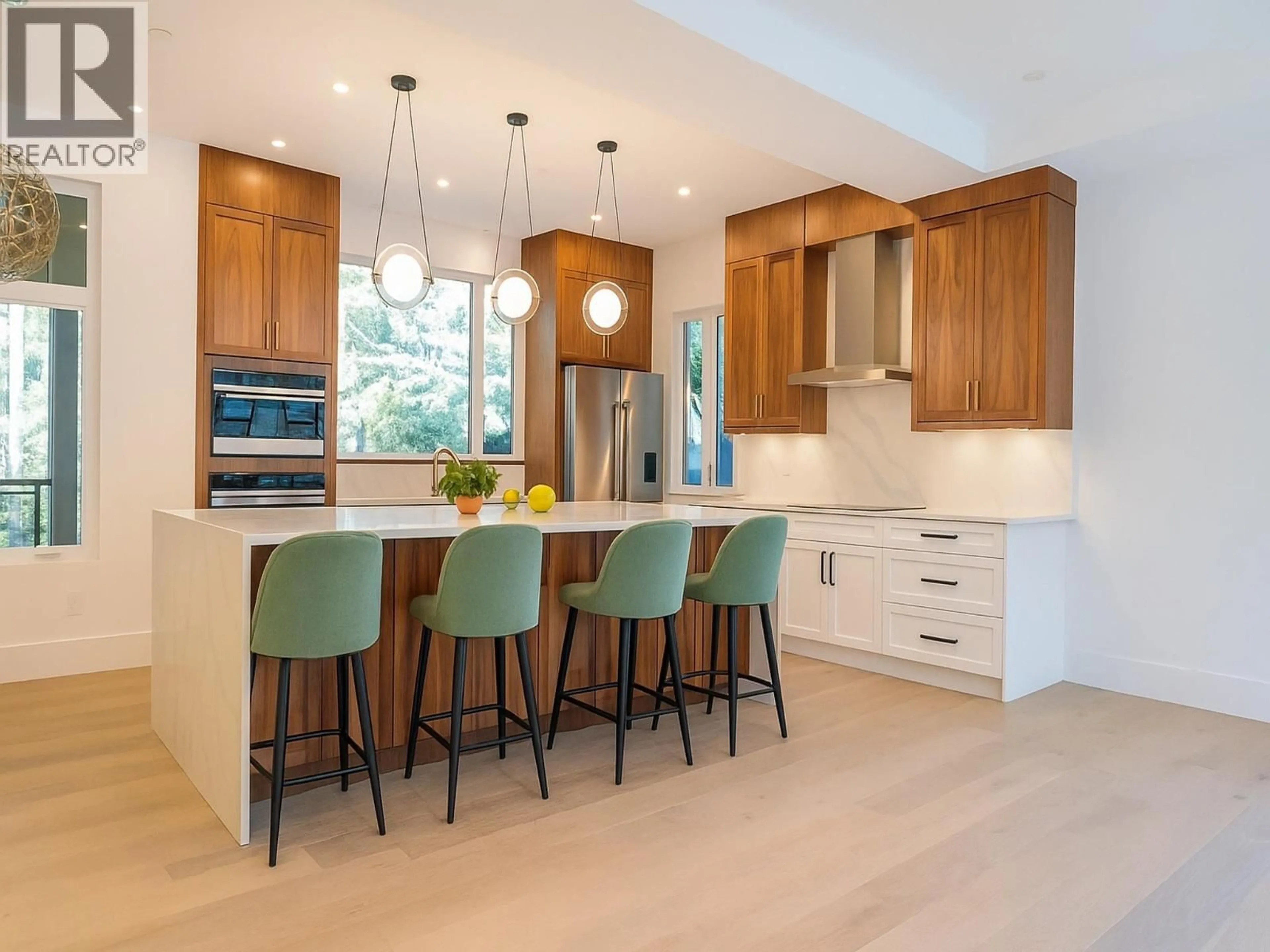 Contemporary kitchen, unknown for 9113 RIVERSIDE DRIVE, Whistler British Columbia V0N1B9