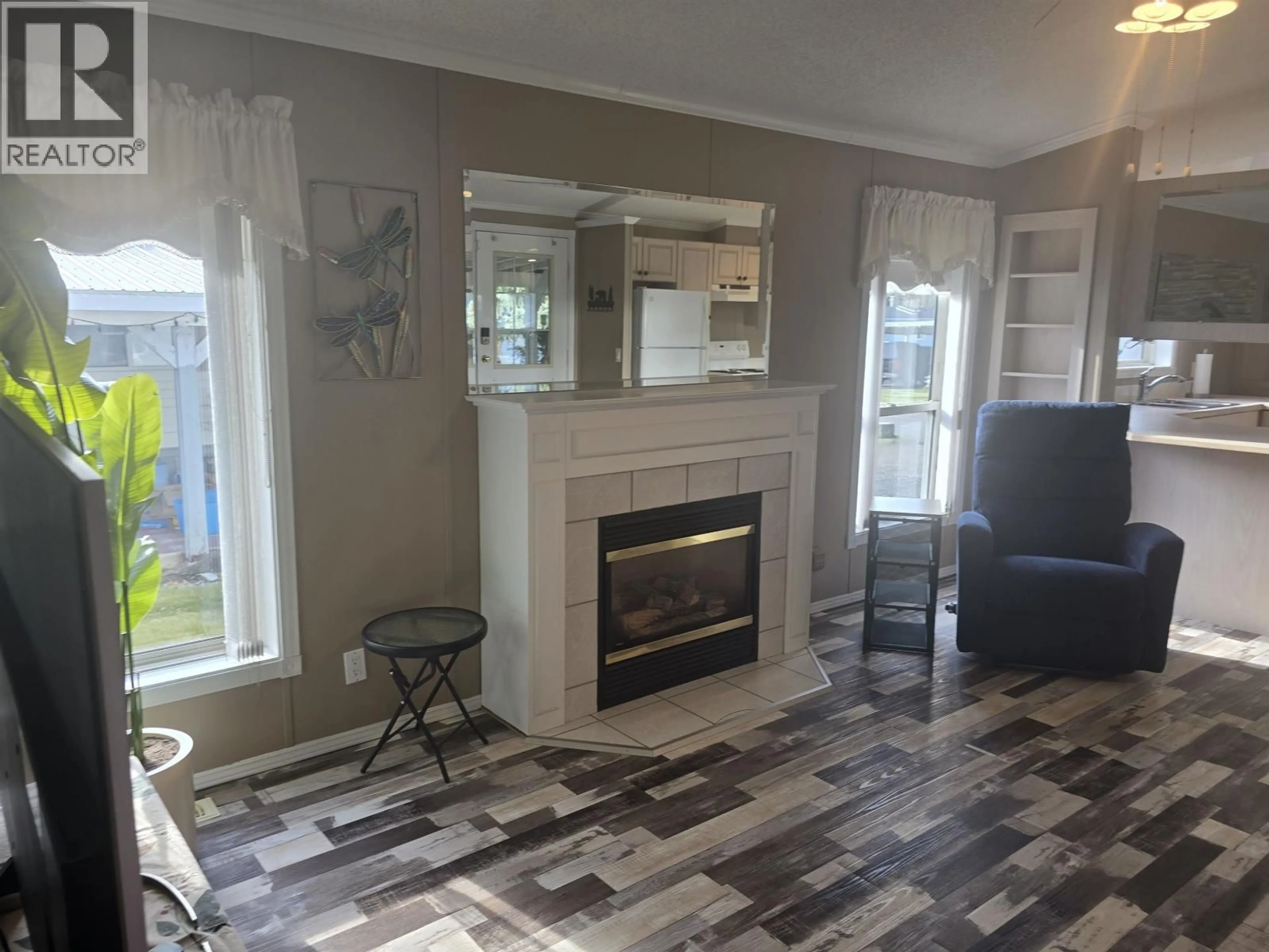 Living room with furniture, unknown for 17 - 2650 RICHARDSON ROAD, Quesnel British Columbia V2J4R7