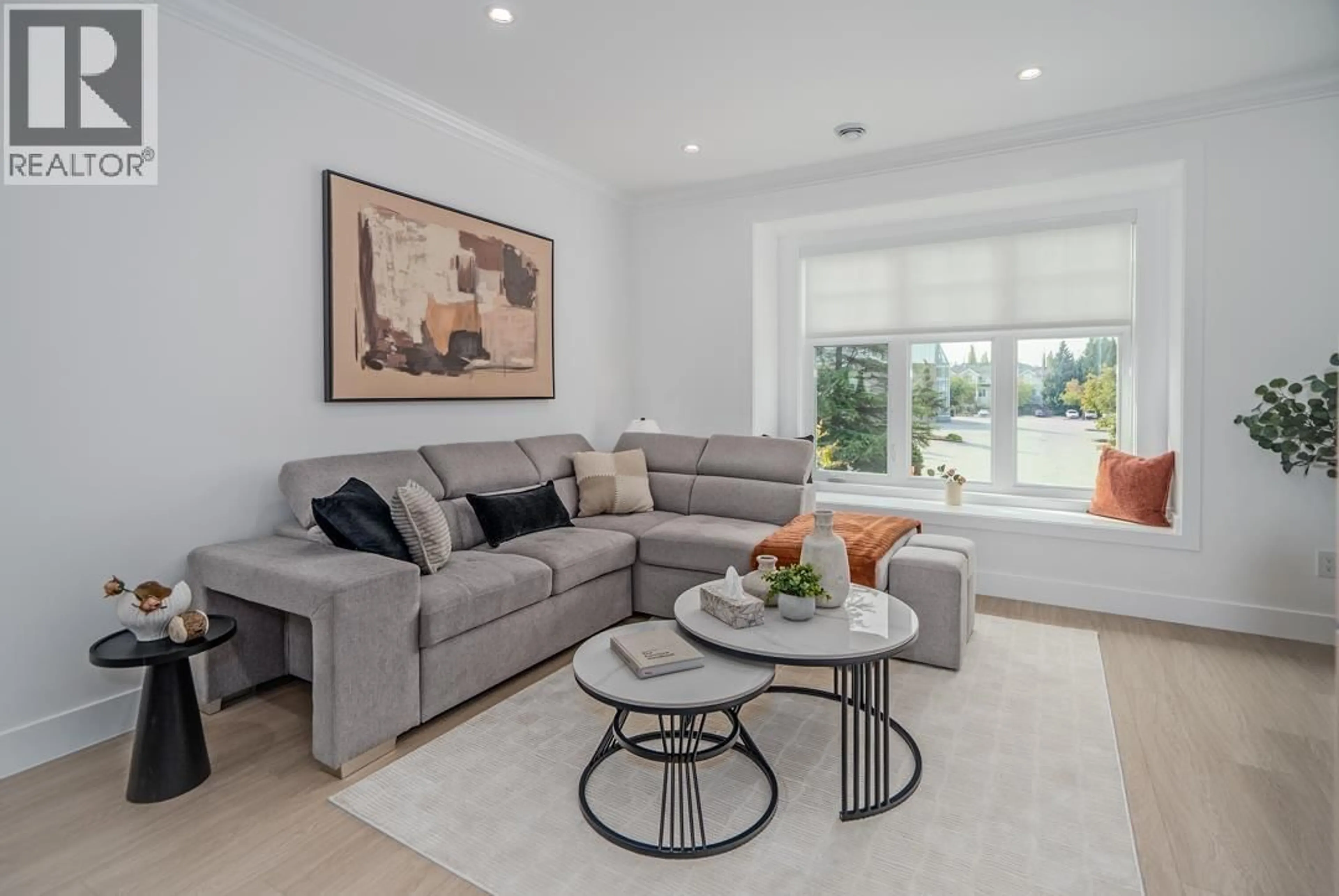 Living room with furniture, unknown for 4 - 22811 MCLEAN AVENUE, Richmond British Columbia V6V0B8