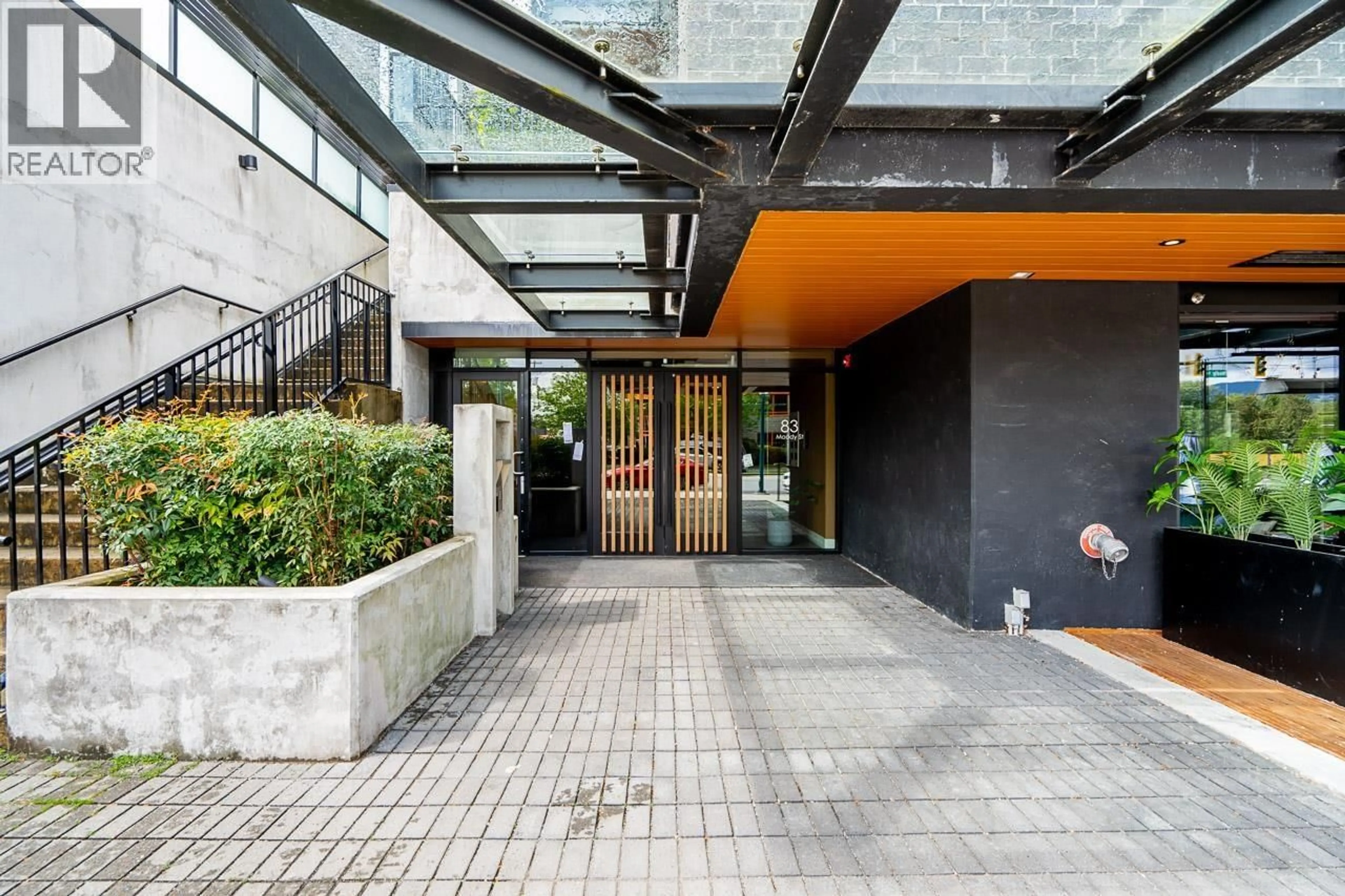 Indoor foyer for 1 - 83 MOODY STREET, Port Moody British Columbia V3H0K7
