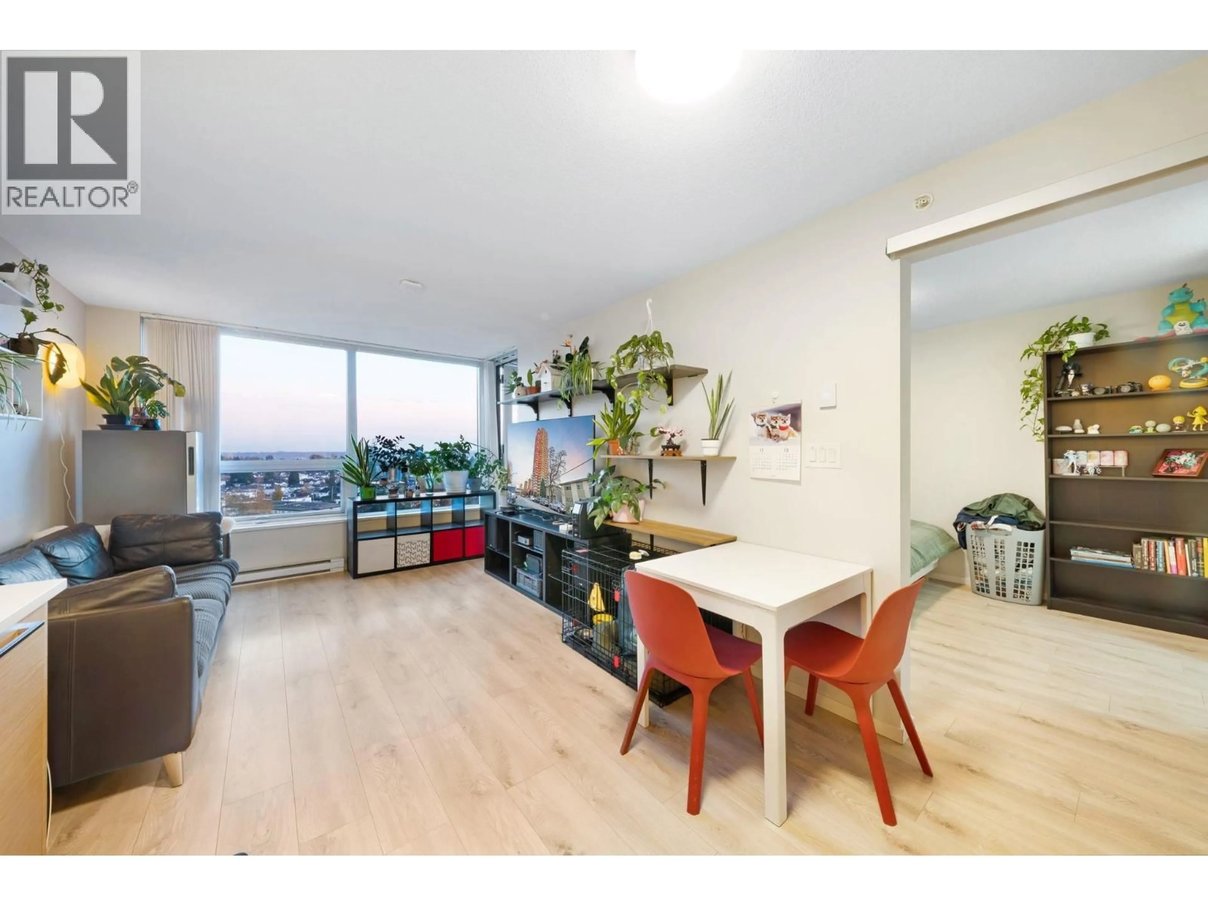 A pic of a room for 1501 - 6658 DOW AVENUE, Burnaby British Columbia V5H0C7