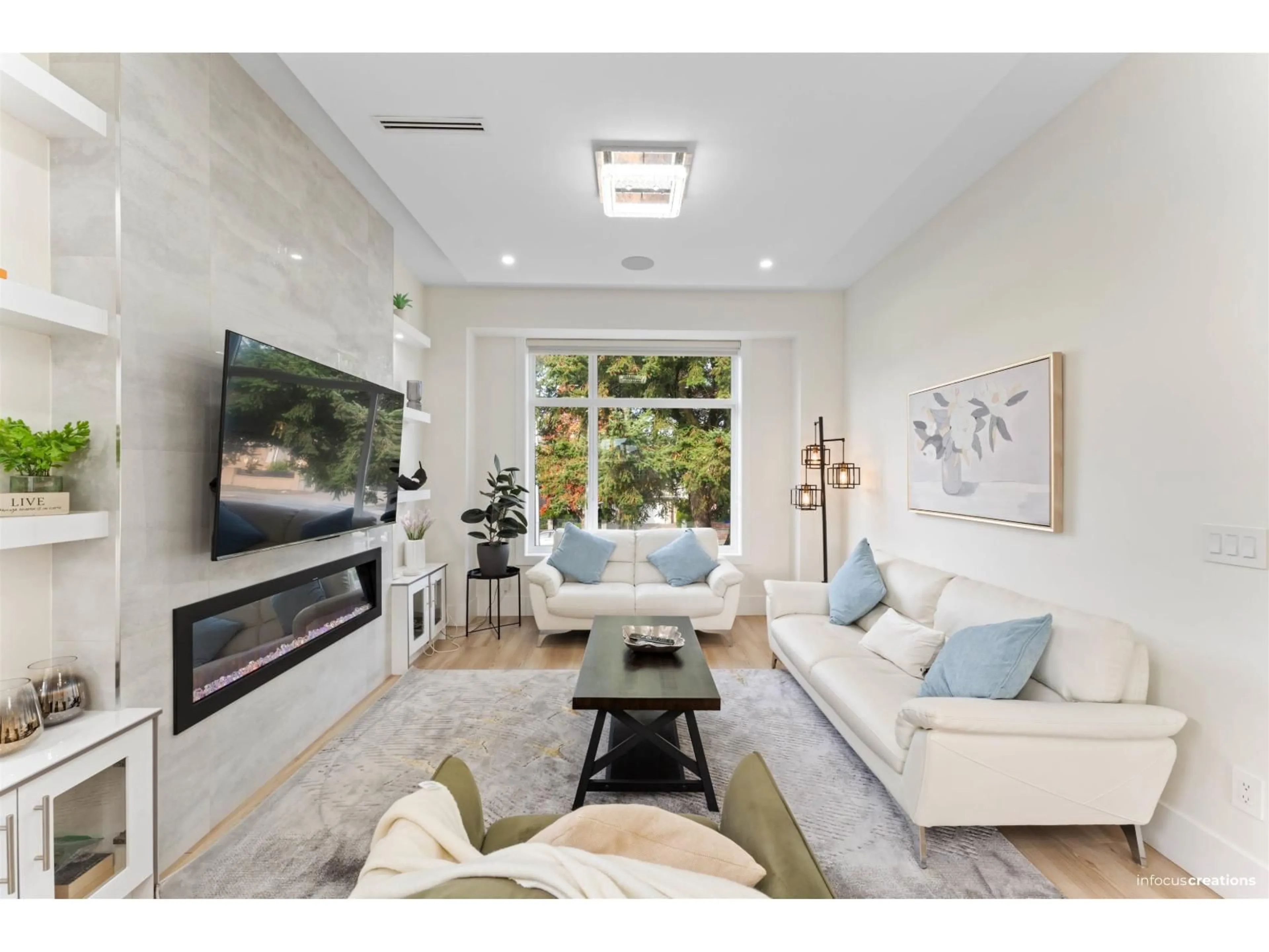 Living room with furniture, unknown for 11088 84, Delta British Columbia V4C2L7