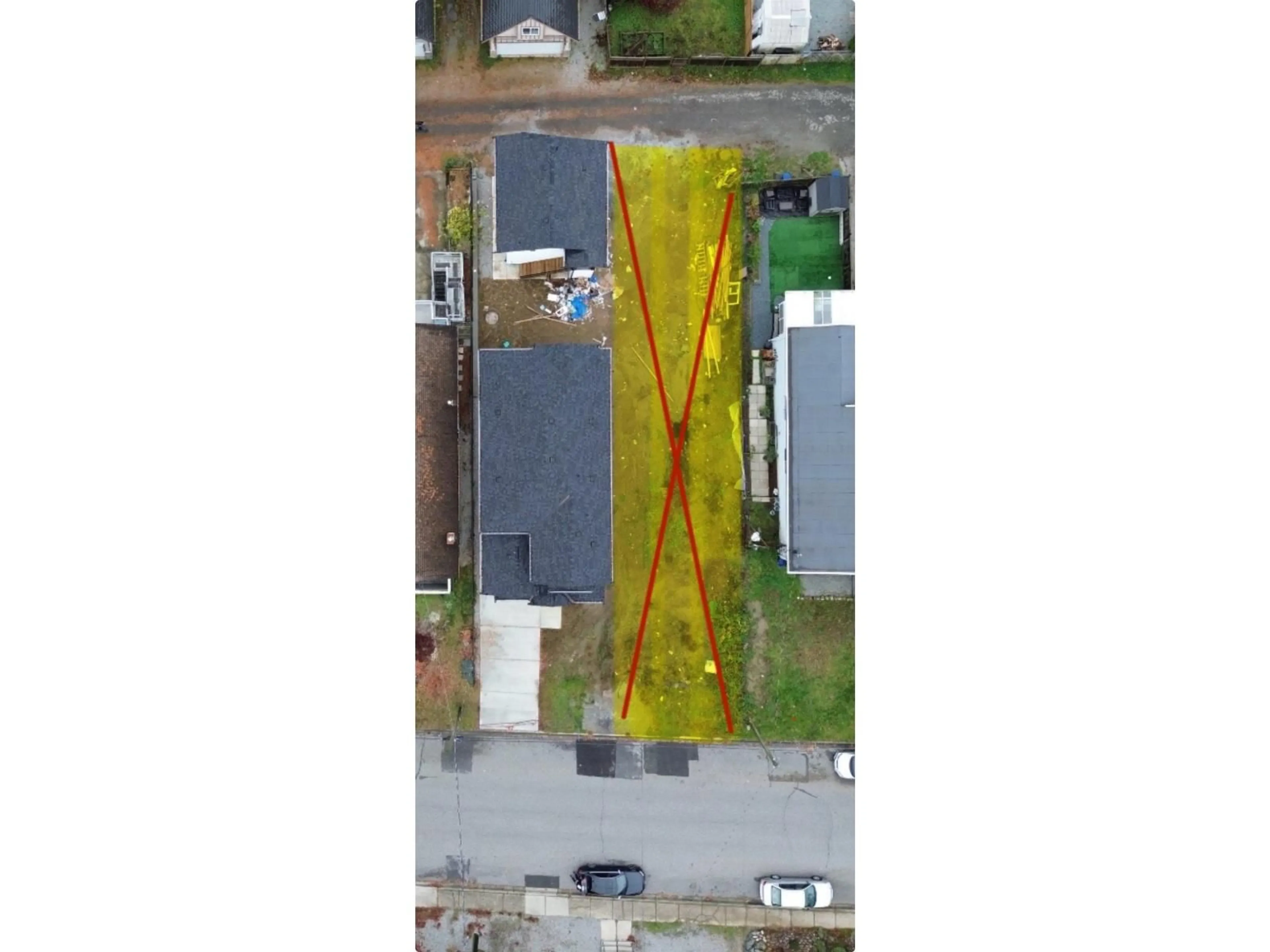 A pic from outside/outdoor area/front of a property/back of a property/a pic from drone, building for 32862 3RD AVENUE, Mission British Columbia V2V1N1
