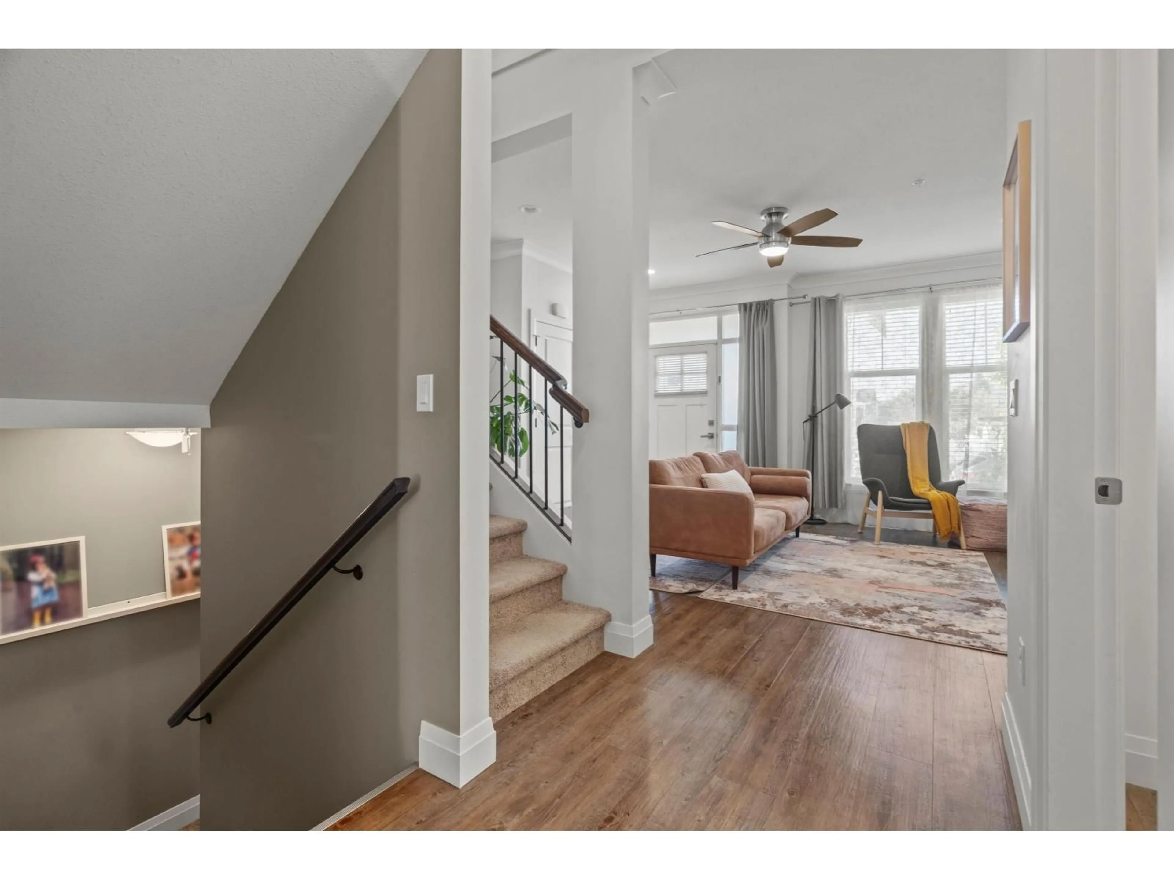 Indoor entryway for 5424 PEACH ROAD, Chilliwack British Columbia V2R0Z6