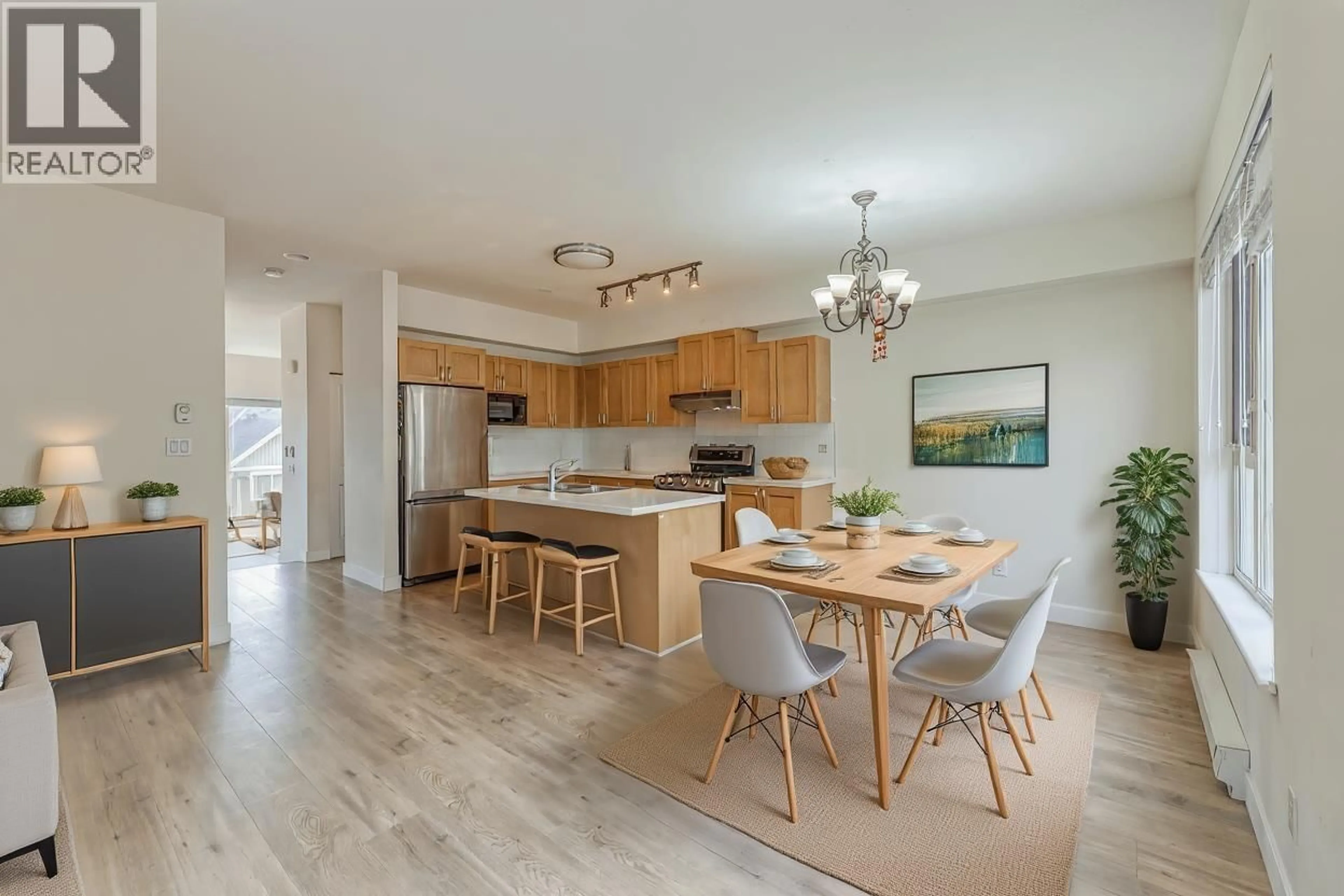 Open concept kitchen, unknown for 140 - 3105 DAYANEE SPRINGS BOULEVARD, Coquitlam British Columbia V3E0C2