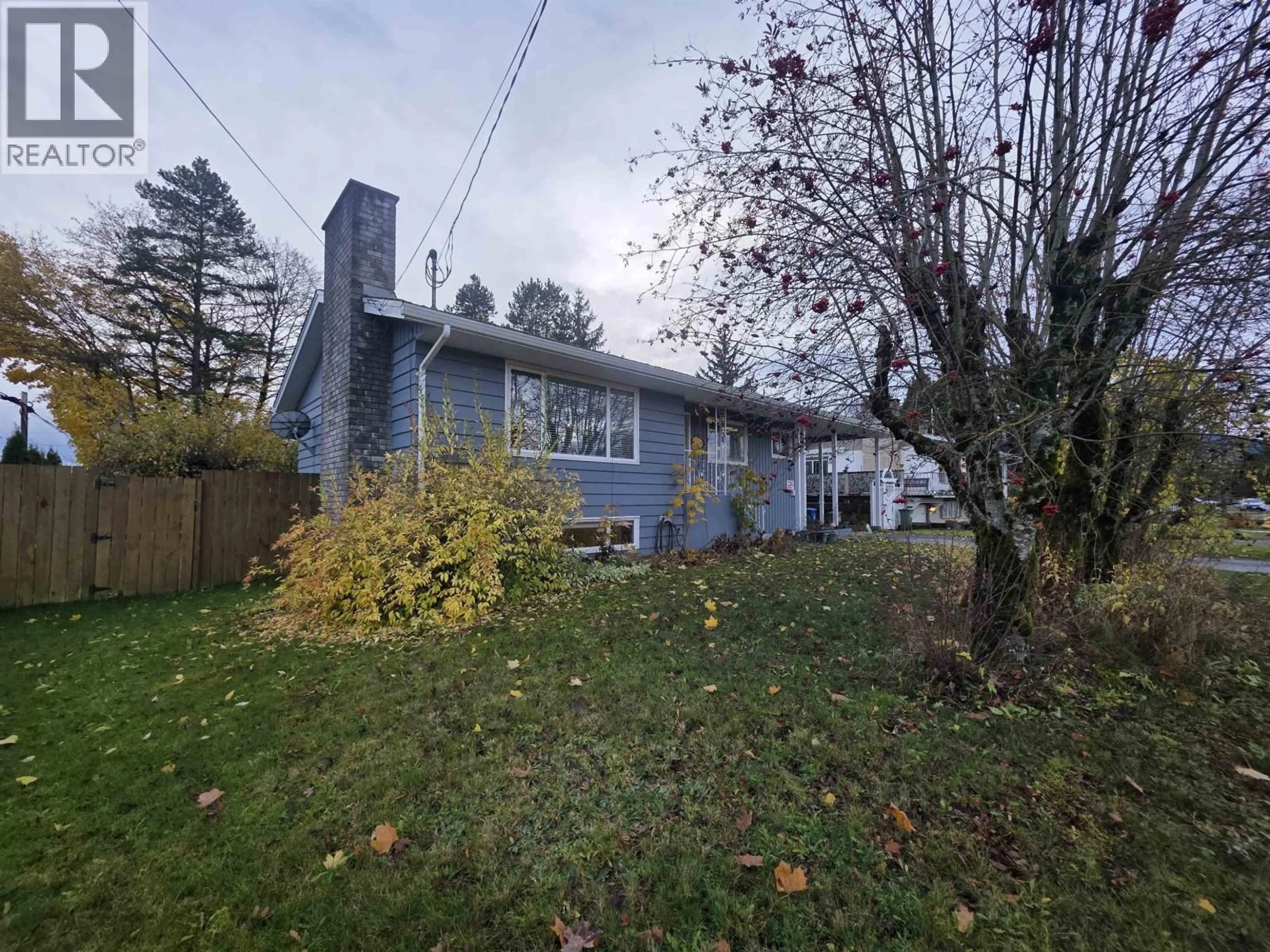 A pic from outside/outdoor area/front of a property/back of a property/a pic from drone, street for 4803 OLSON AVENUE, Terrace British Columbia V8G2A5