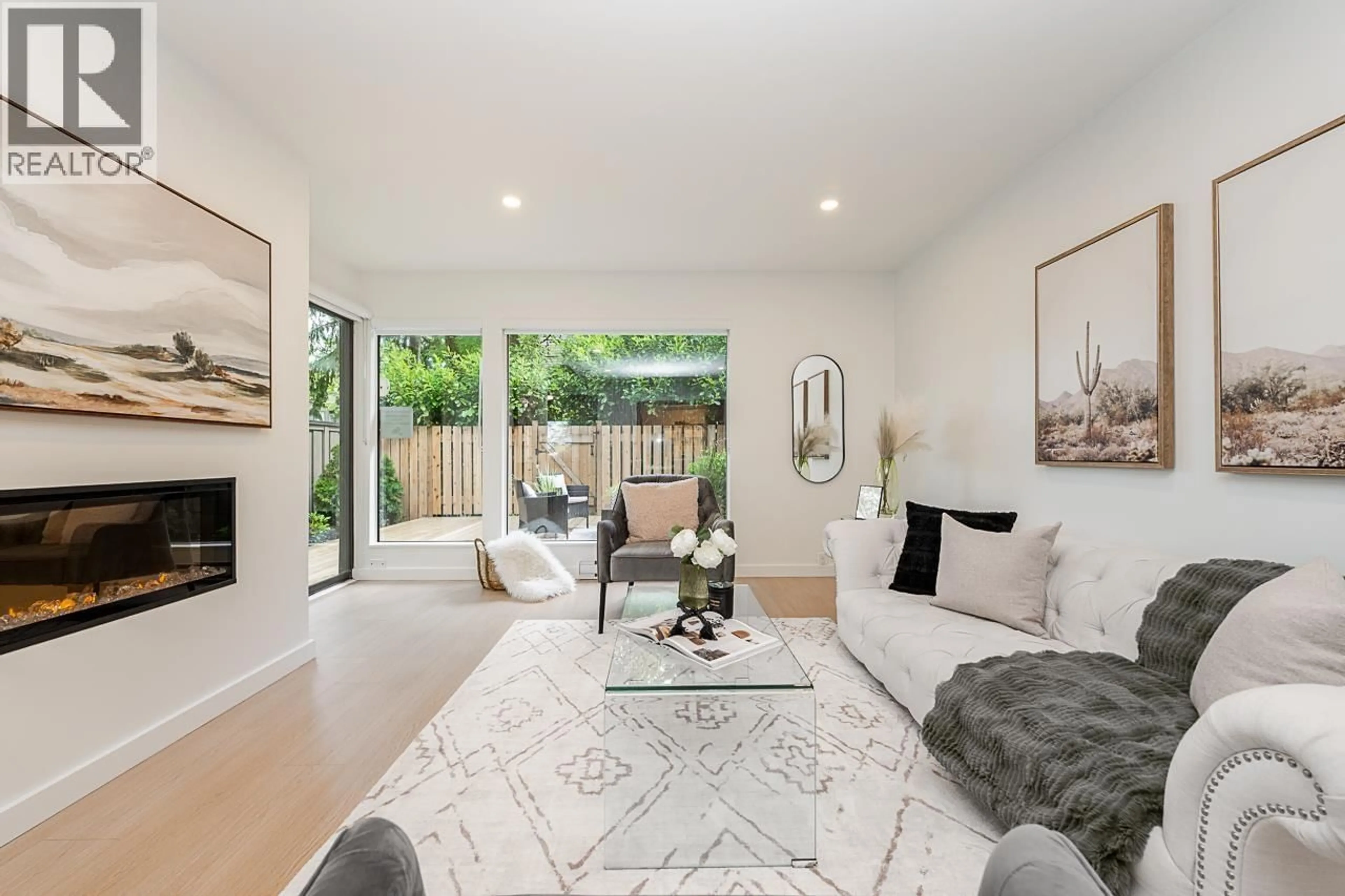 Living room with furniture, unknown for 5853 MAYVIEW CIRCLE, Burnaby British Columbia V5E4B7