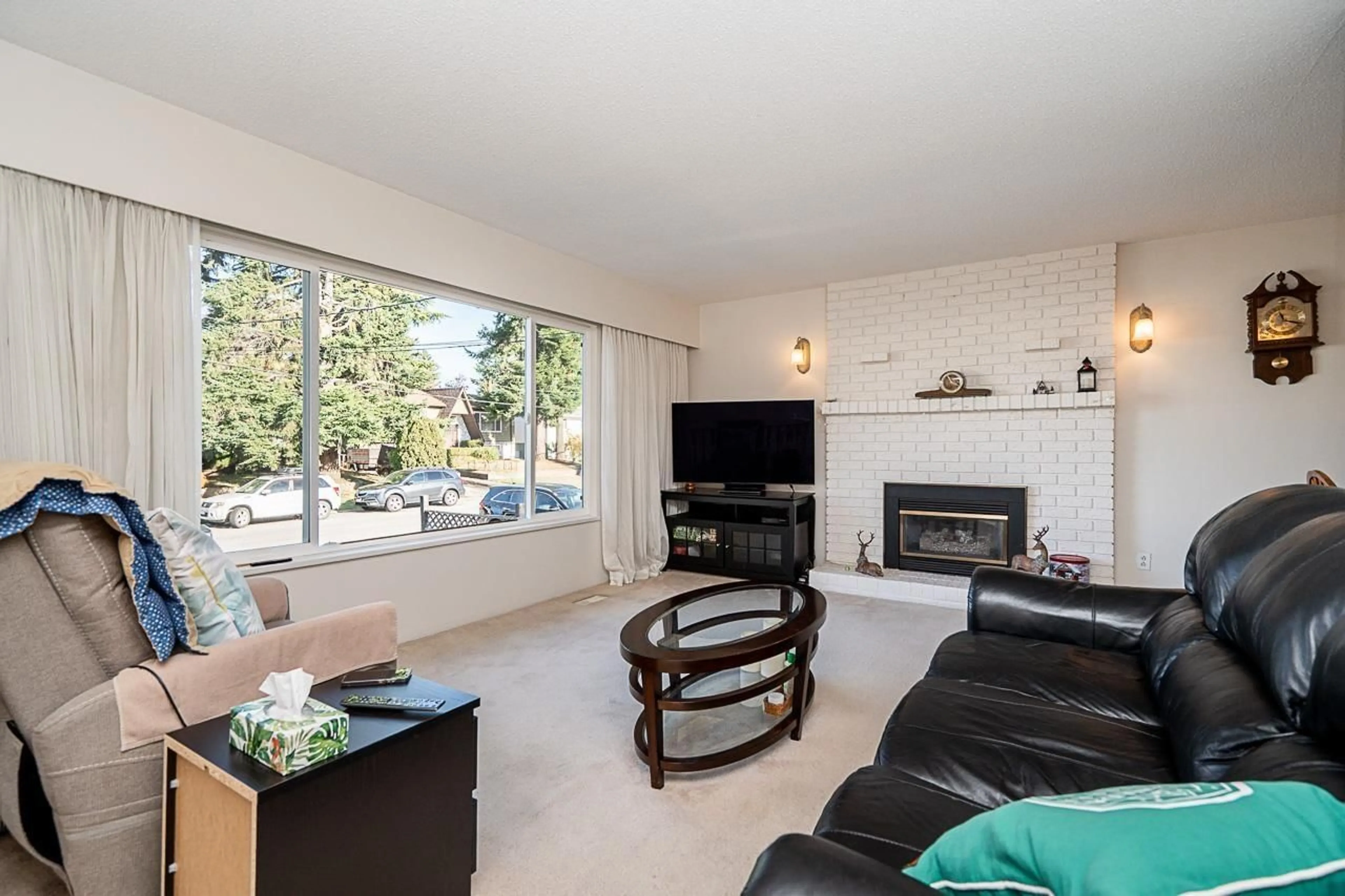 Living room with furniture, unknown for 11656 81A, Delta British Columbia V4C2A9