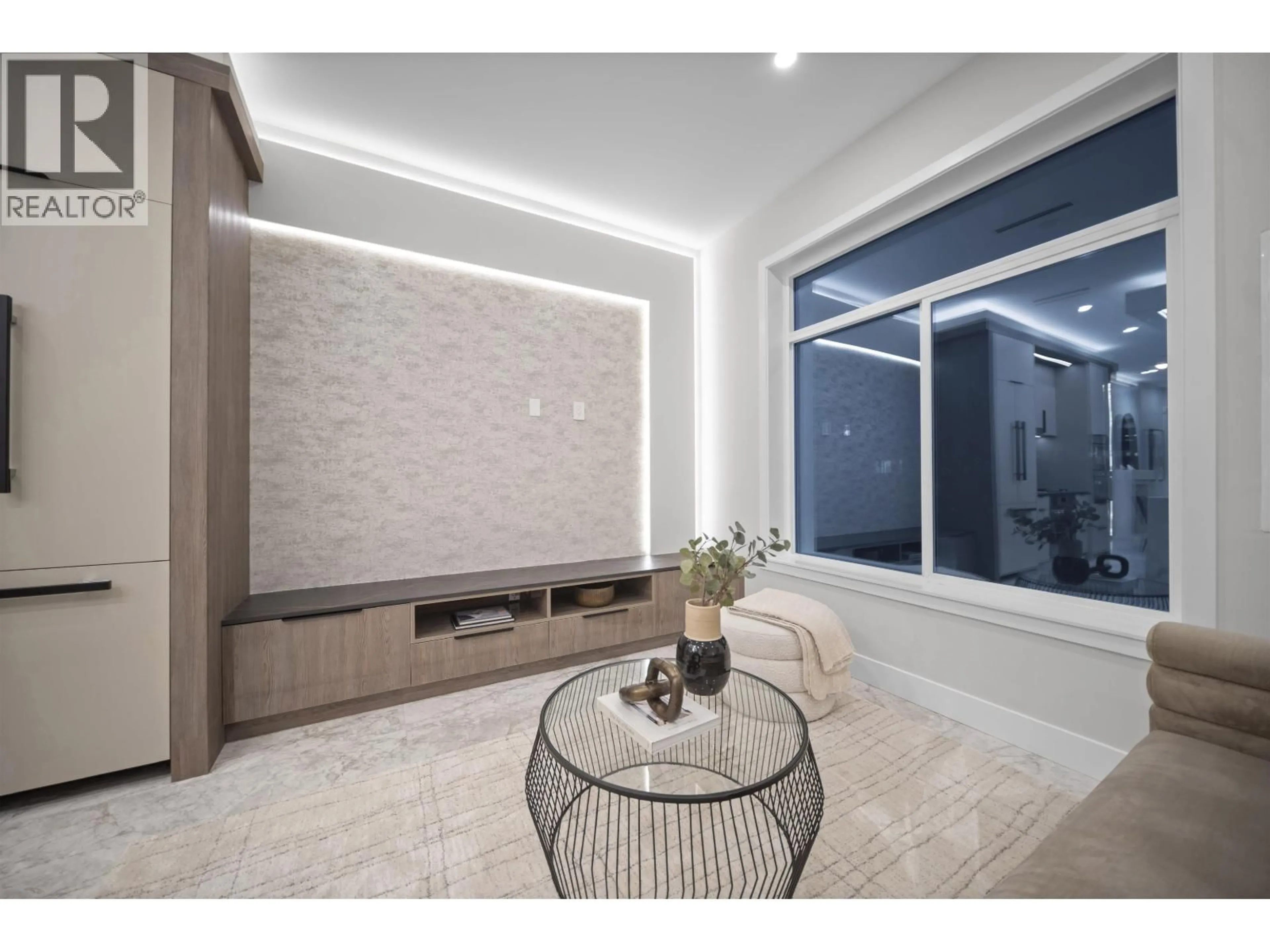 Unknown for 2455 10TH AVENUE, Vancouver British Columbia V6K2J4