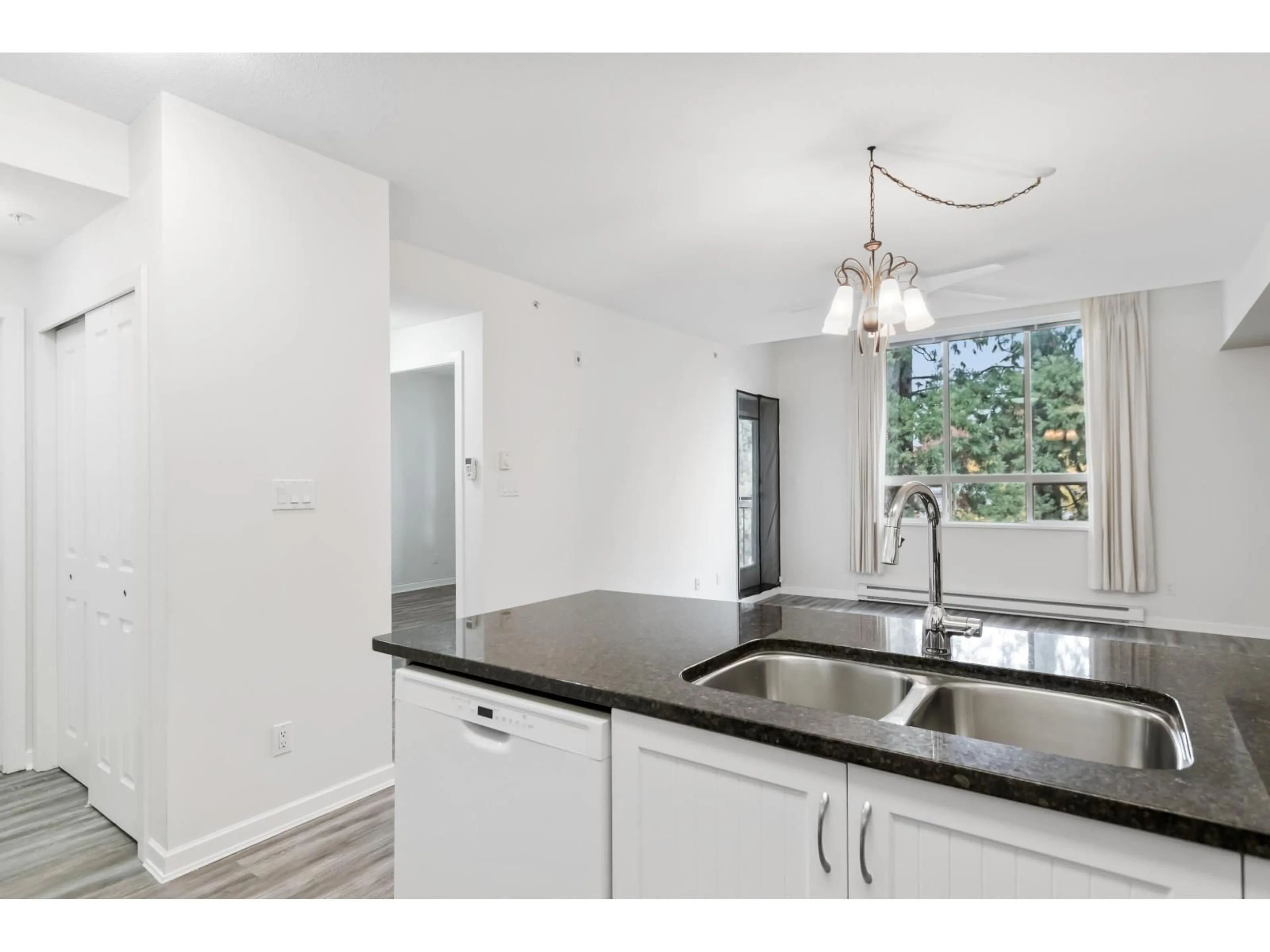 Open concept kitchen, unknown for 403 - 16068 83, Surrey British Columbia V4N0N2