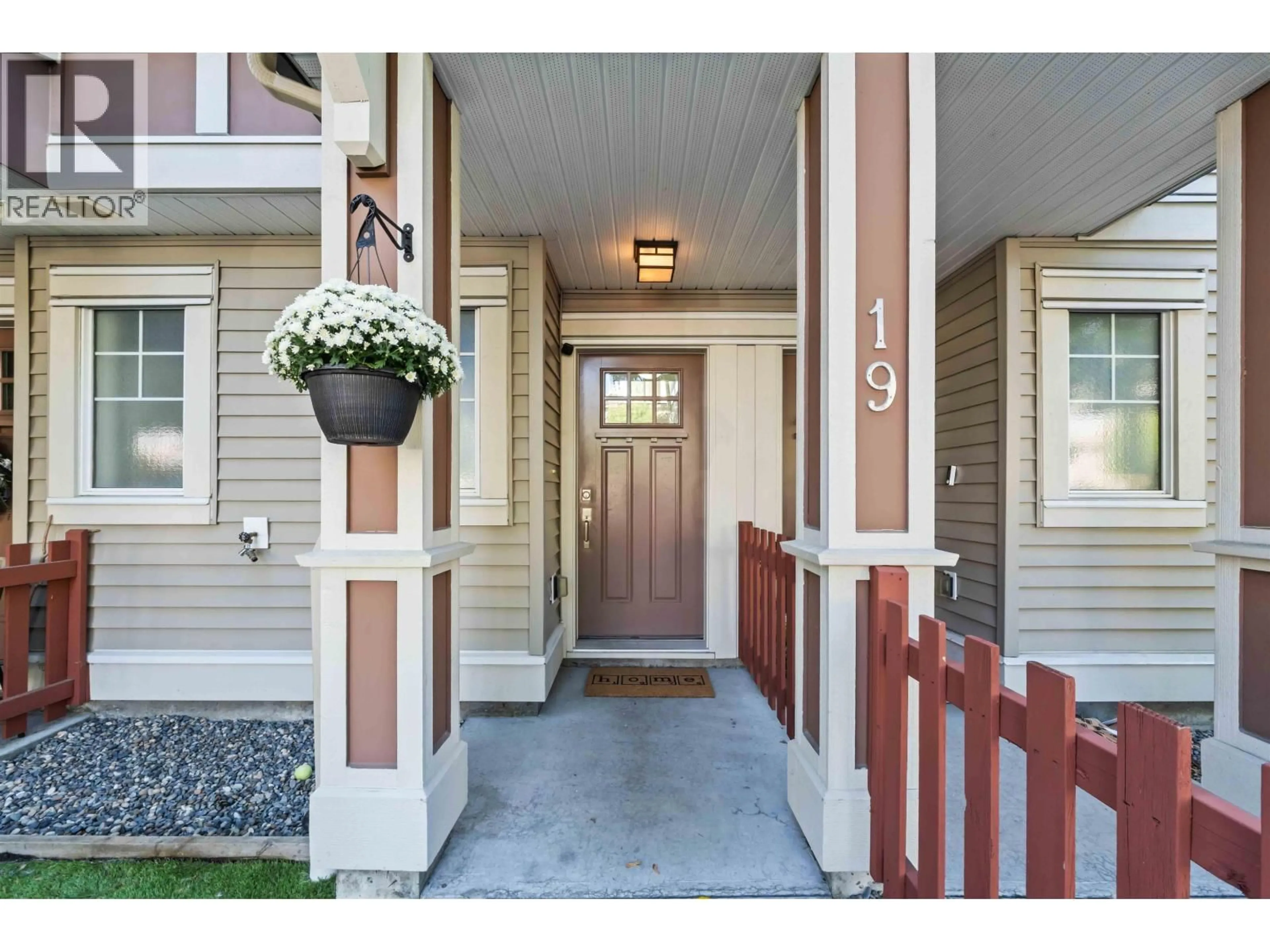 Indoor entryway for 20 - 10151 240TH STREET, Maple Ridge British Columbia V2W0G9
