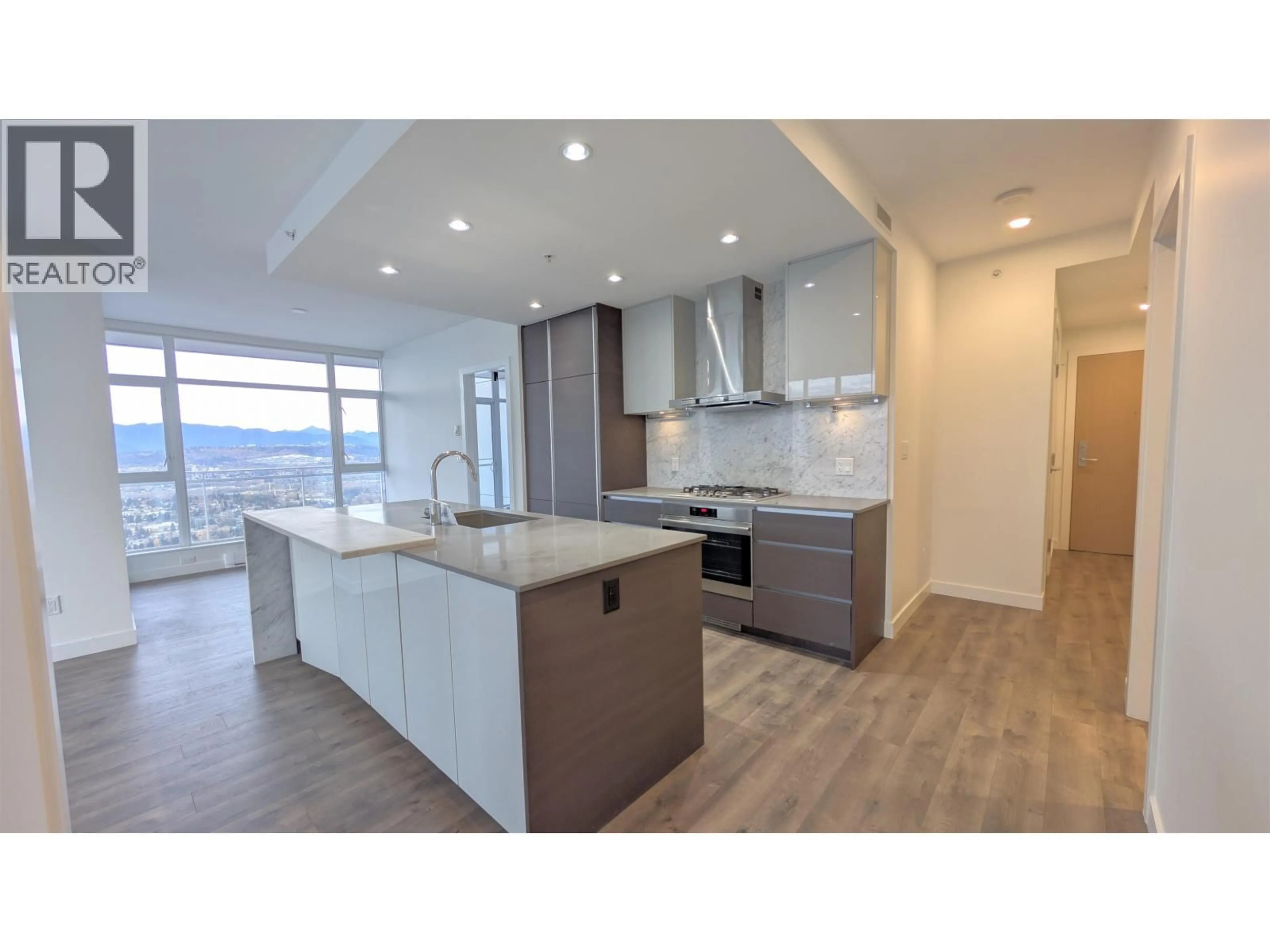 Open concept kitchen, unknown for 5008 - 4670 ASSEMBLY WAY, Burnaby British Columbia V5H0H3
