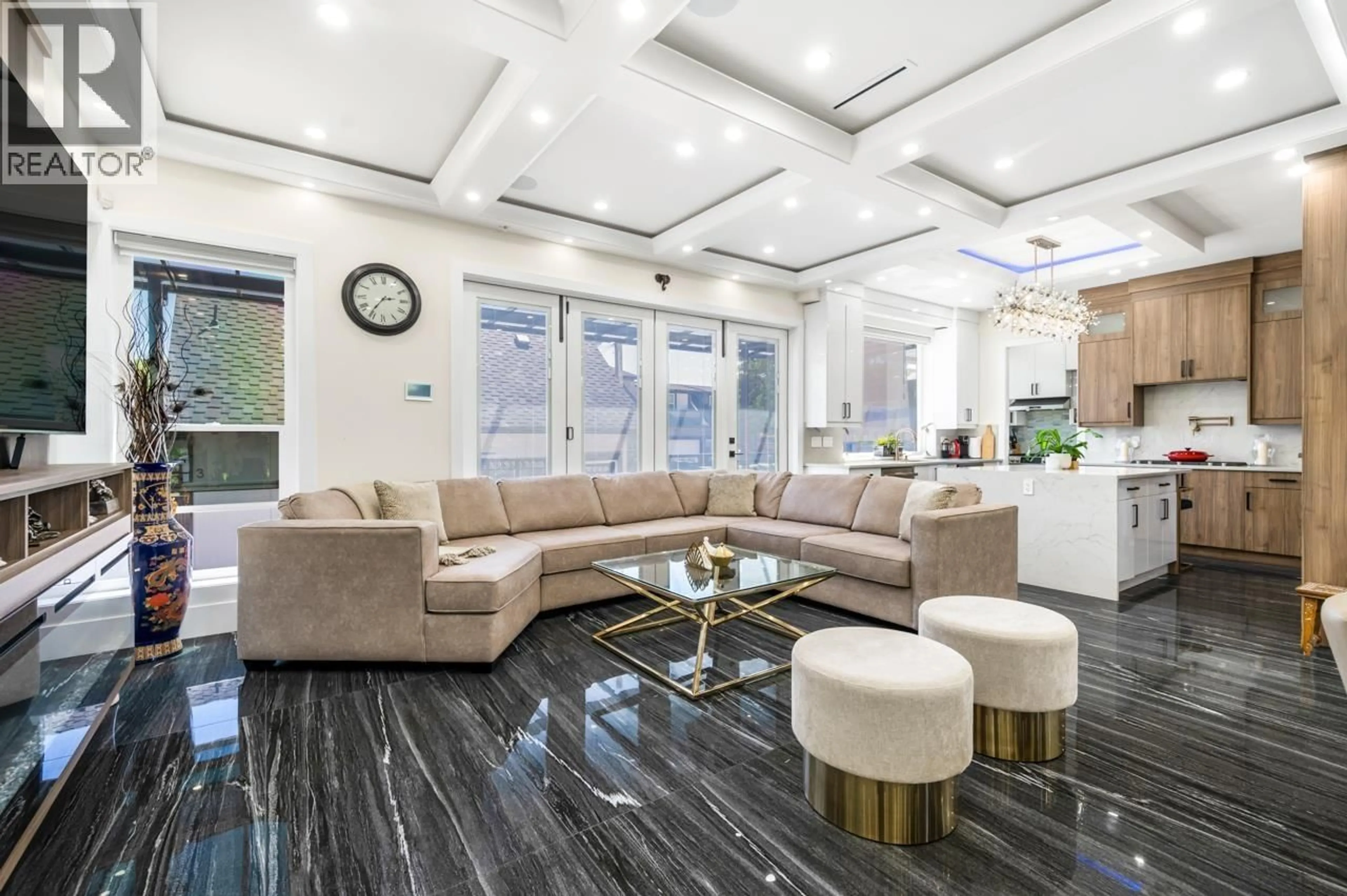 Lobby for 2798 43RD AVENUE, Vancouver British Columbia V5R2Y9