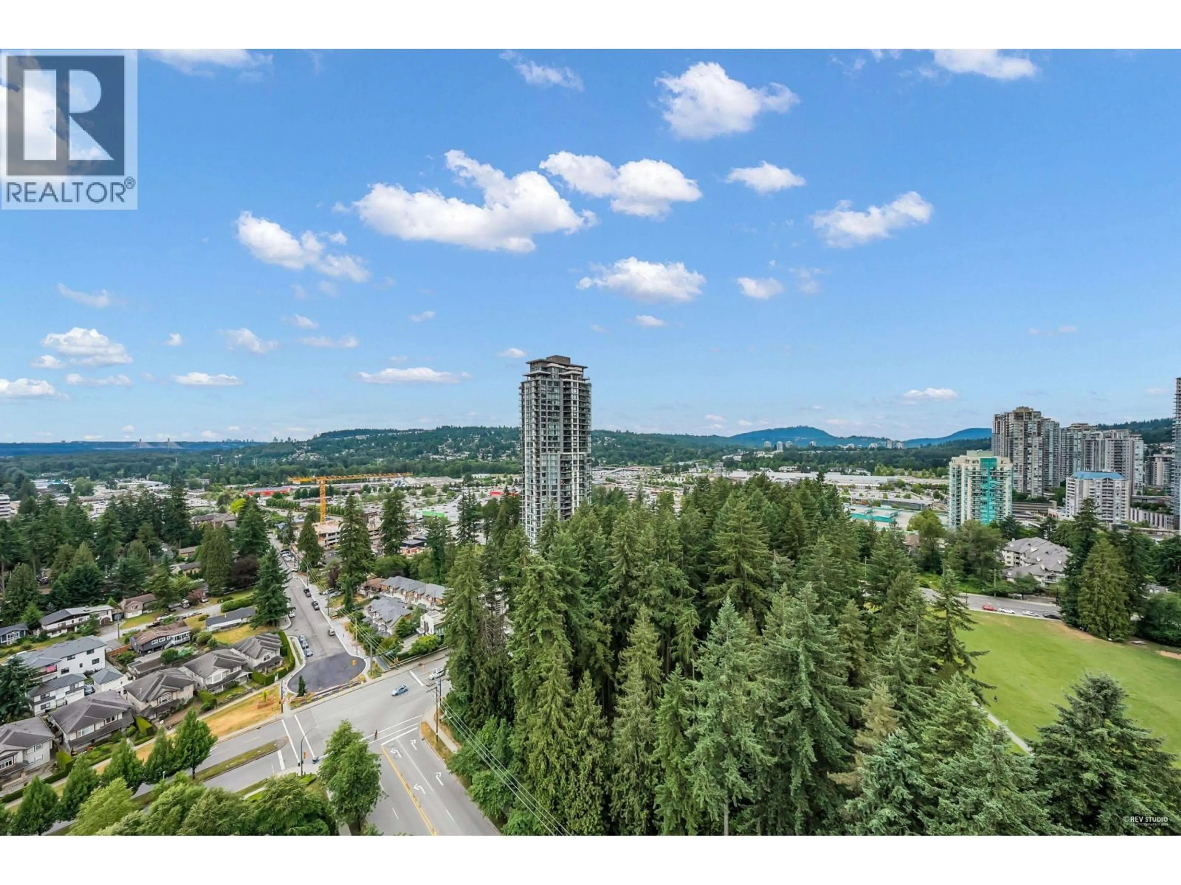 A pic from outside/outdoor area/front of a property/back of a property/a pic from drone, unknown for 2404 - 3096 WINDSOR GATE, Coquitlam British Columbia V3B0P4