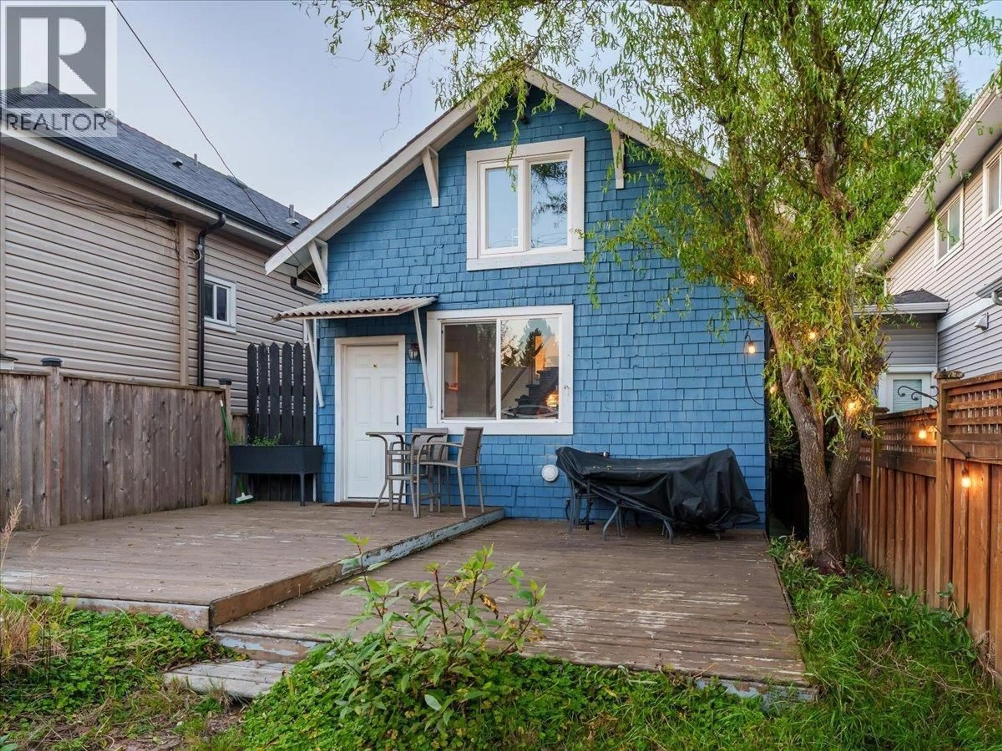 Unknown for 1016 TENTH AVENUE, New Westminster British Columbia V3M3H6