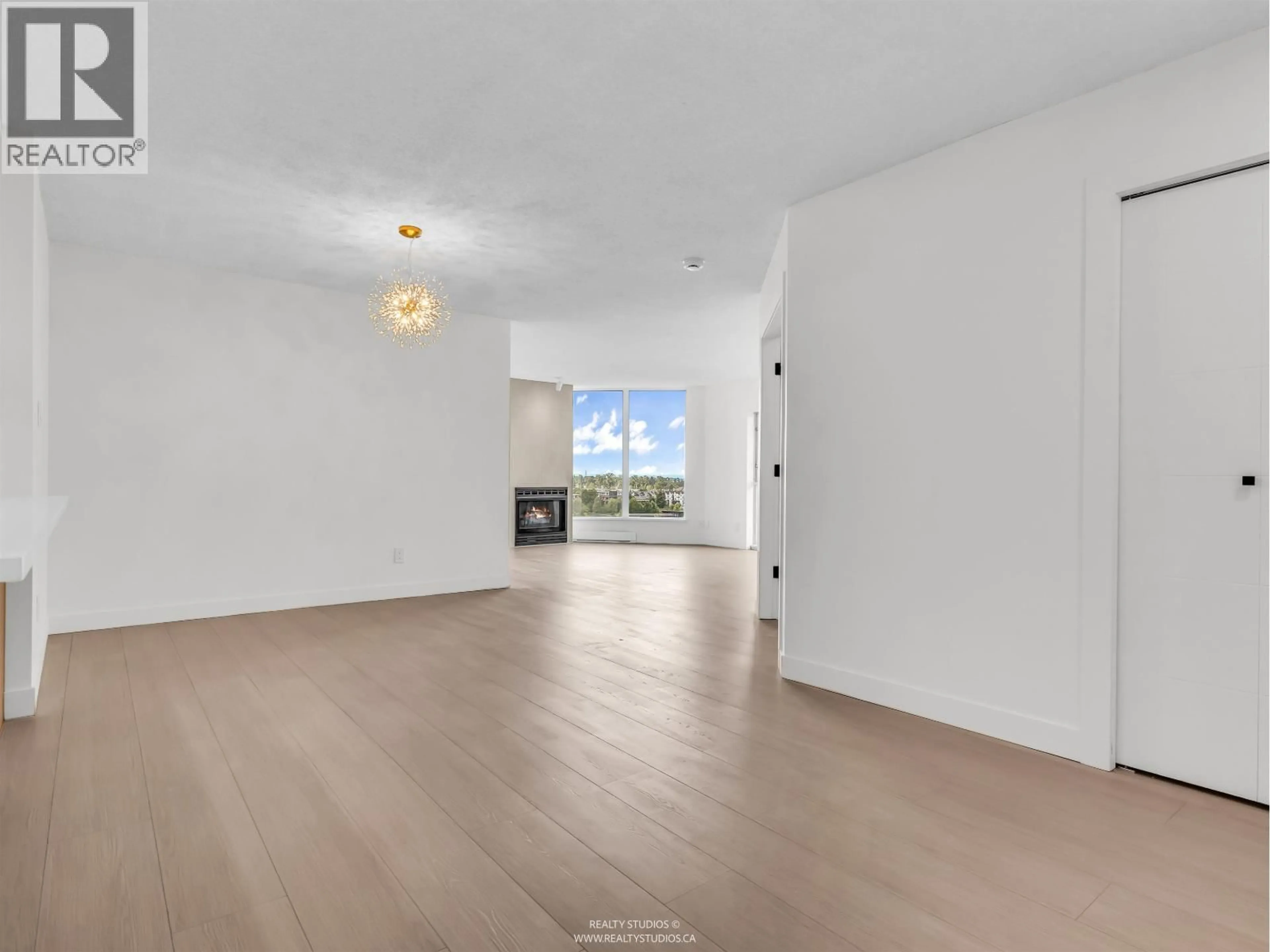 A pic of a room for 1003 - 1135 QUAYSIDE DRIVE, New Westminster British Columbia V3M6J4