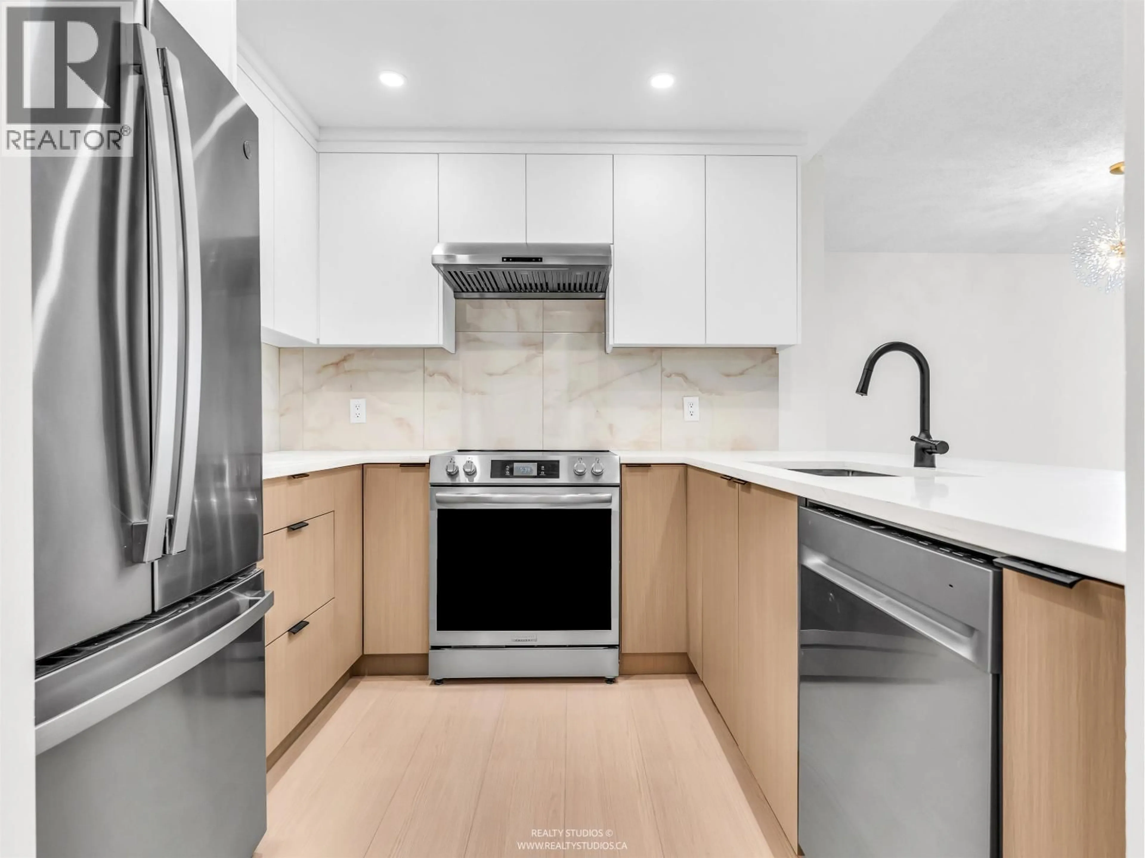 Unknown for 1003 - 1135 QUAYSIDE DRIVE, New Westminster British Columbia V3M6J4