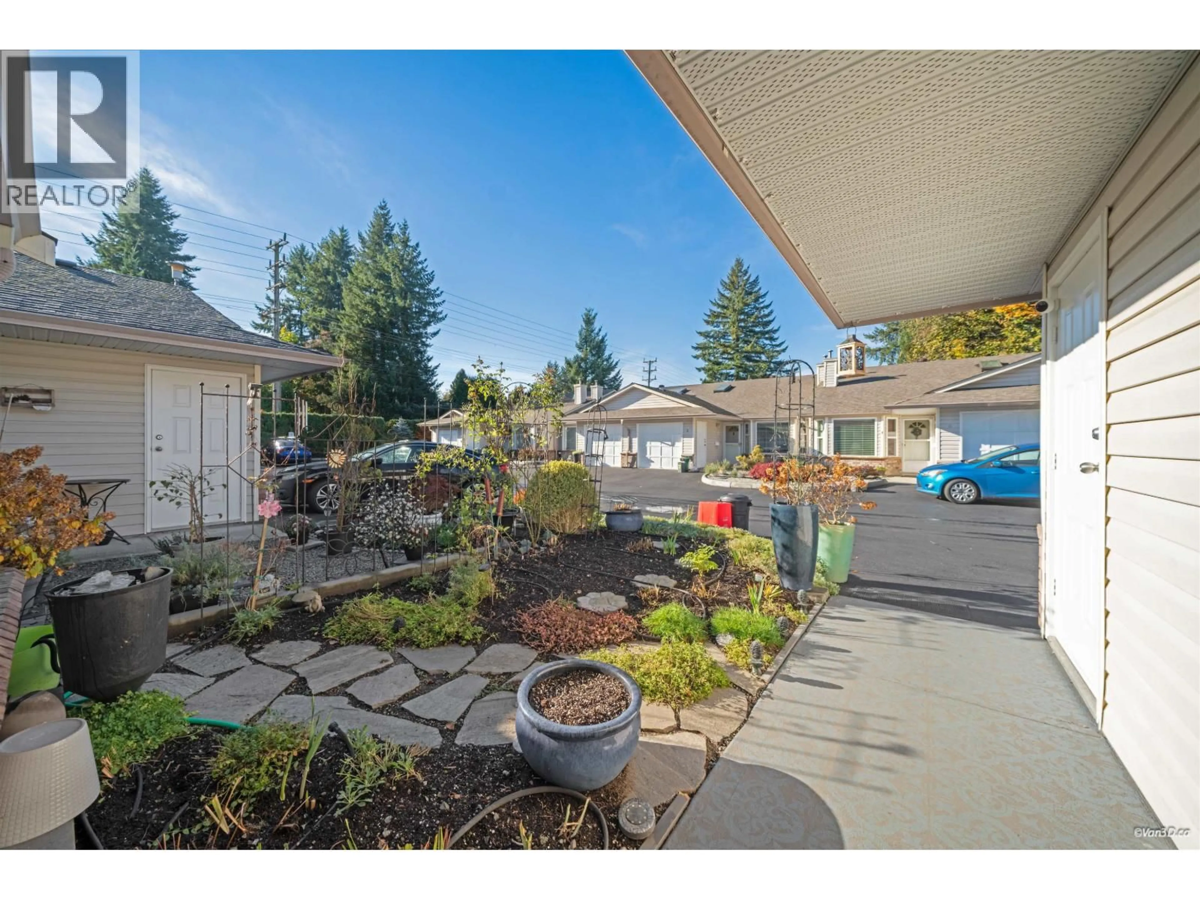 Patio, unknown for 17 - 12049 217 STREET, Maple Ridge British Columbia V2X0M8