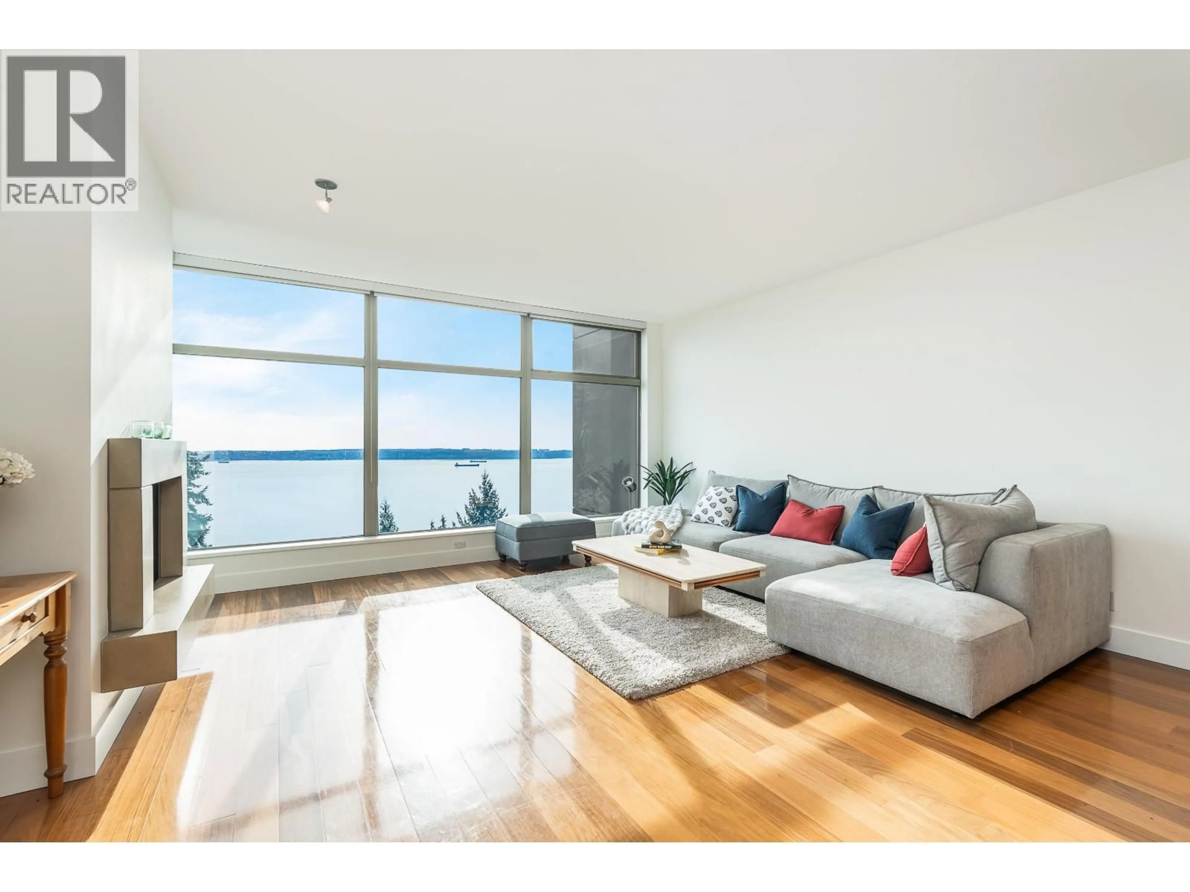 Living room with furniture, unknown for 1101 - 3335 CYPRESS PLACE, West Vancouver British Columbia V7S3J8