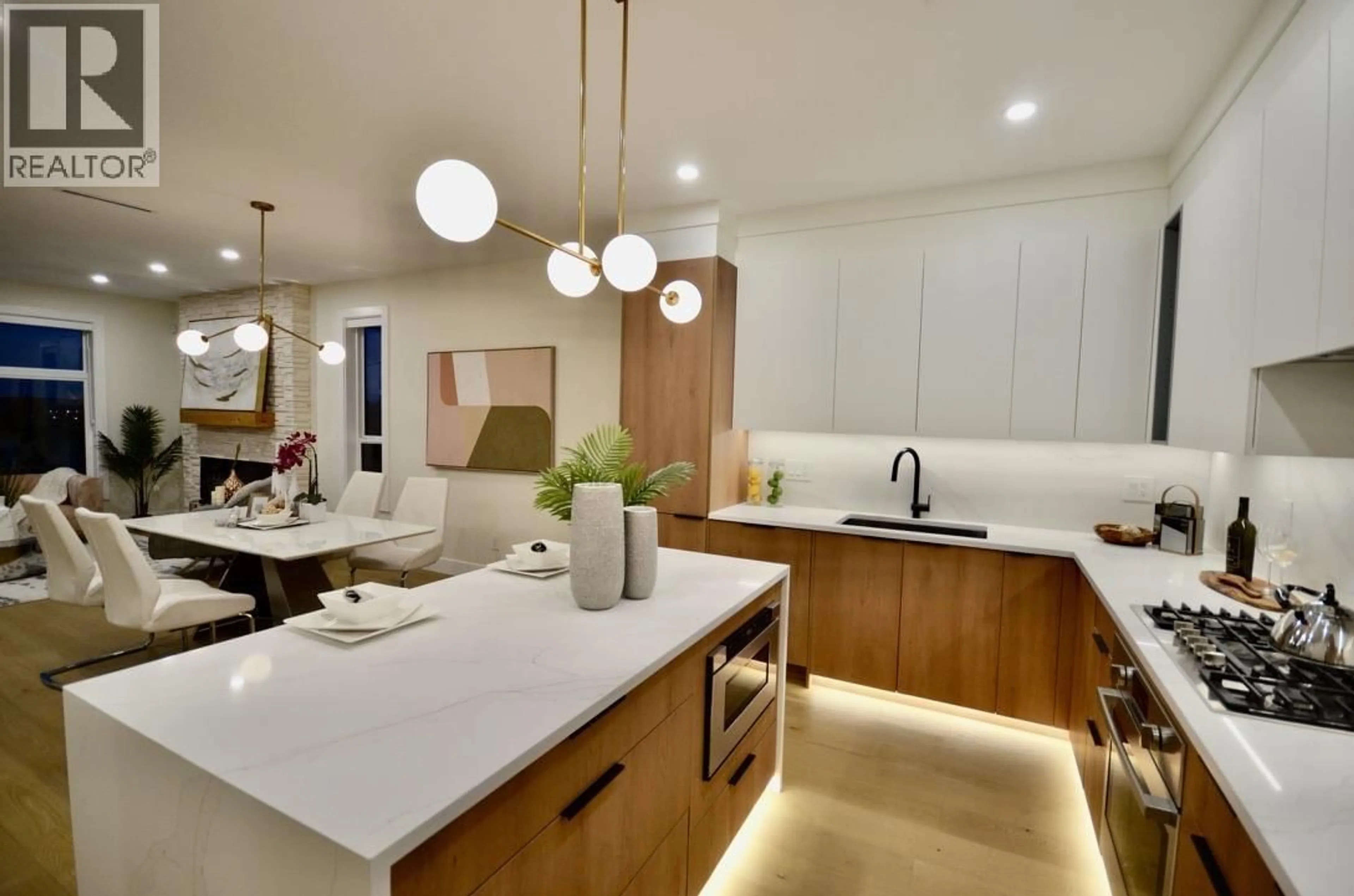 Contemporary kitchen, unknown for 101 - 901 EDGAR AVENUE, Coquitlam British Columbia V3K2K1