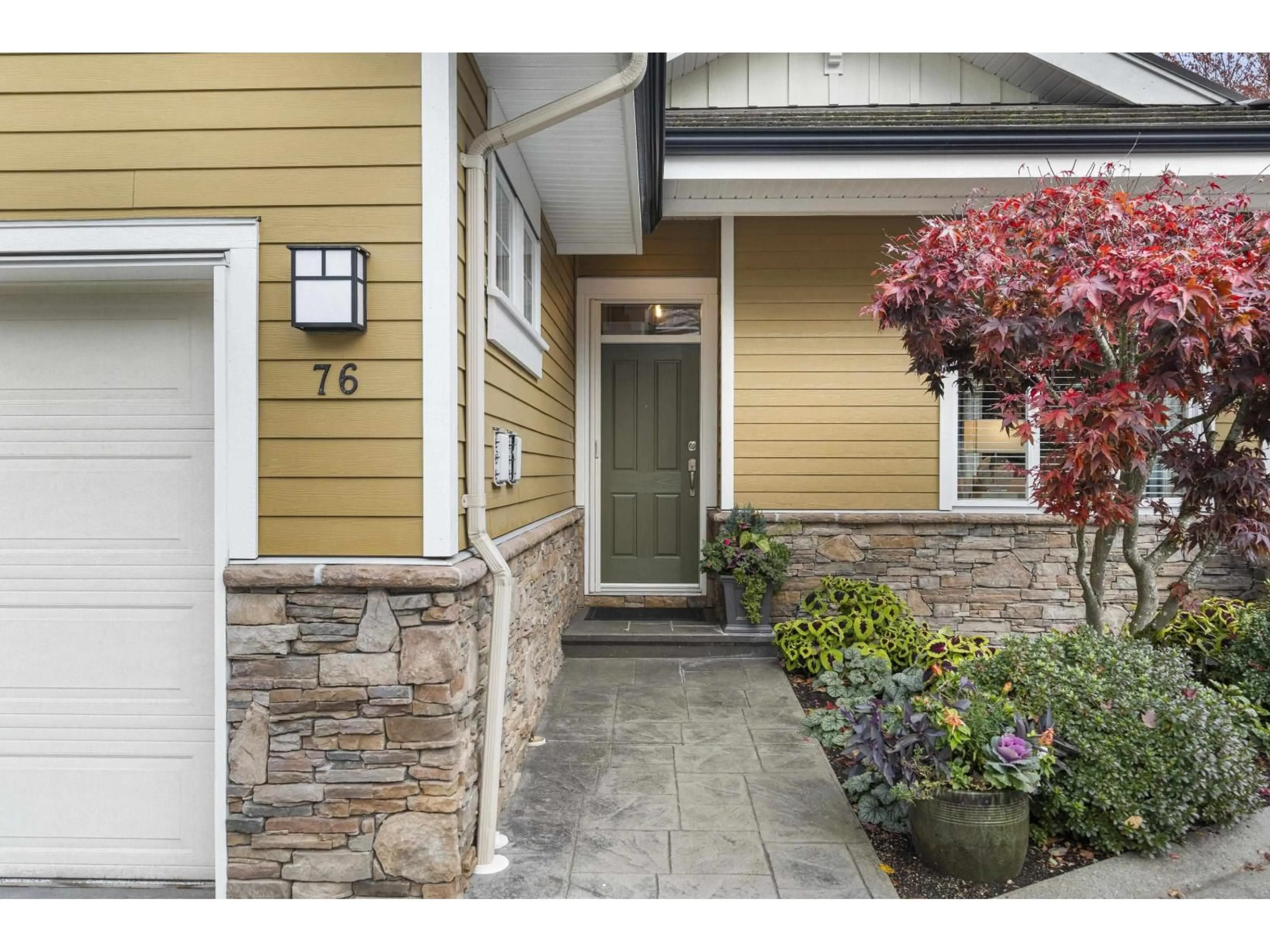 Indoor entryway for 76 - 14655 32, Surrey British Columbia V4P3R6