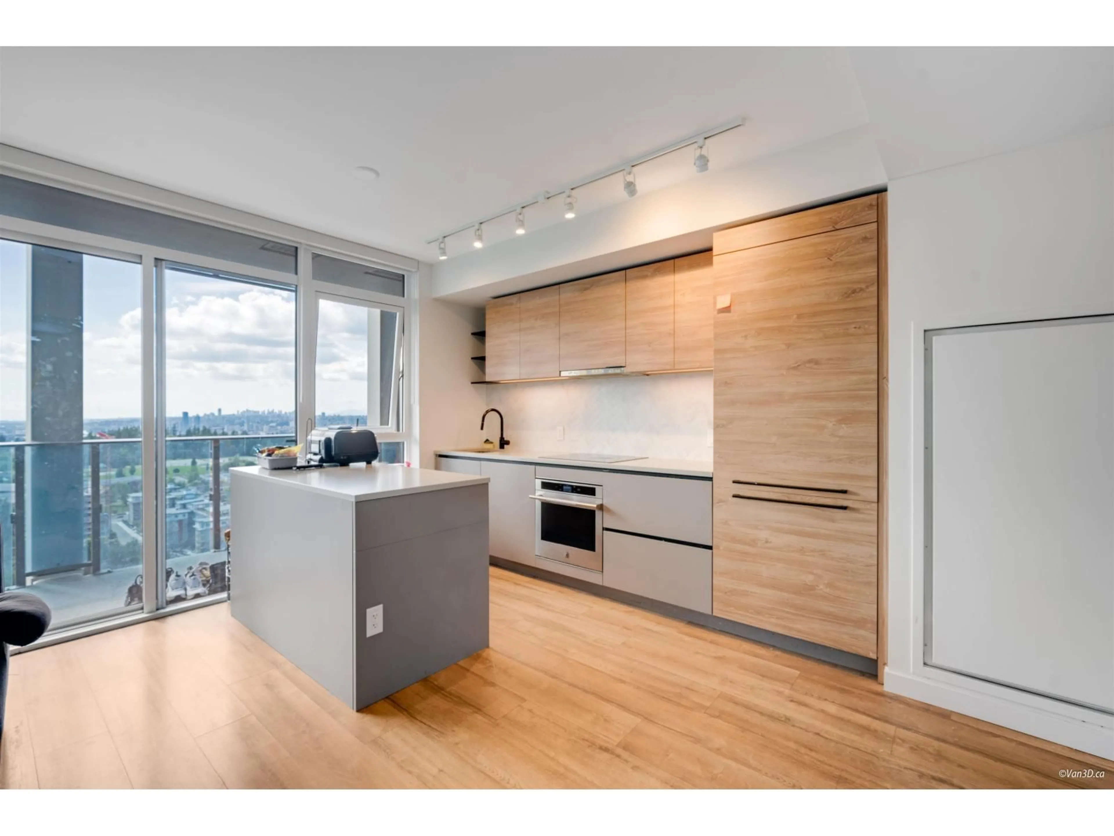 Open concept kitchen, wood/laminate floor for 2710 - 10448 UNIVERSITY, Surrey British Columbia V3T0S7