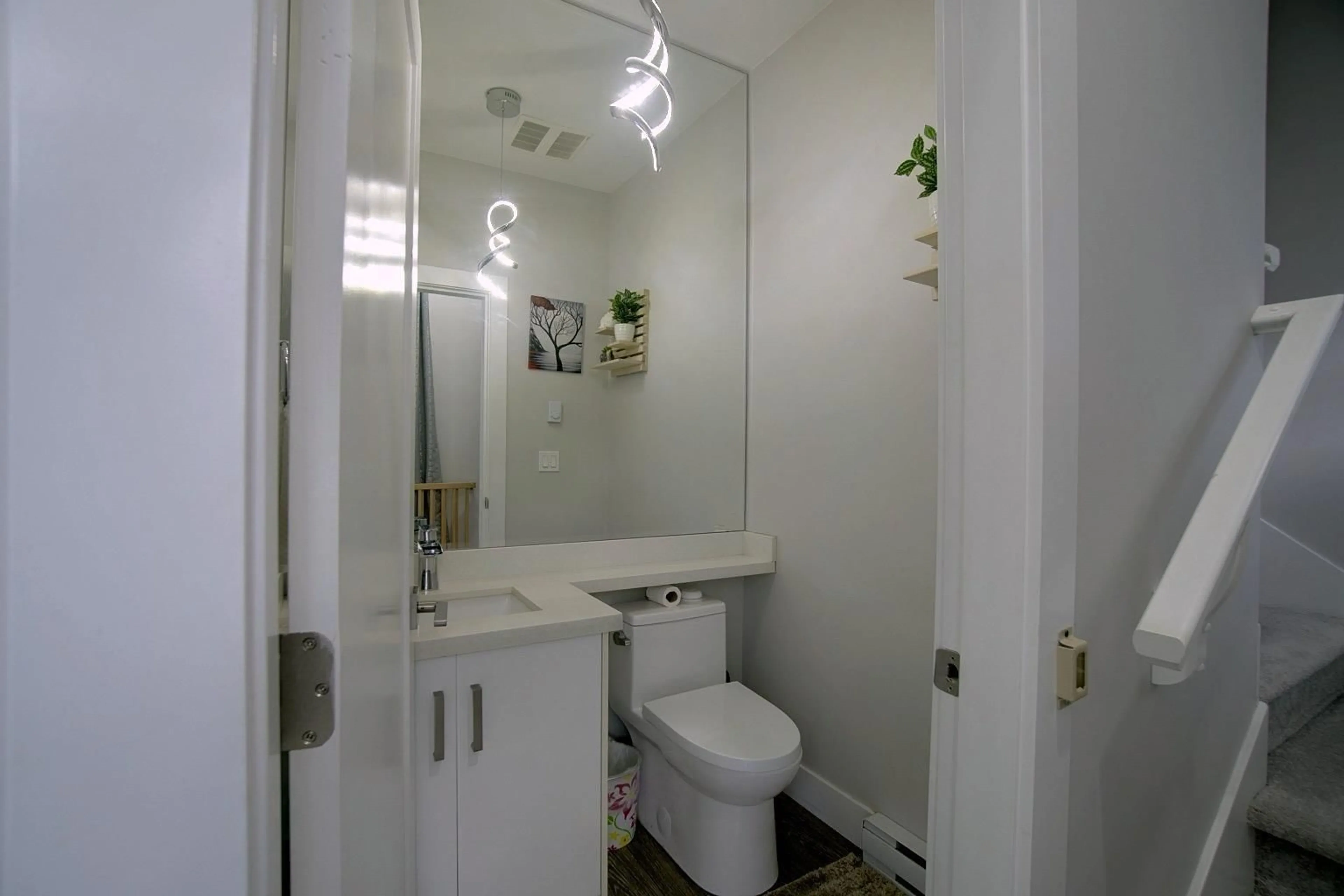 Standard bathroom, unknown for 10 - 7056 192 STREET, Surrey British Columbia V4N1N2