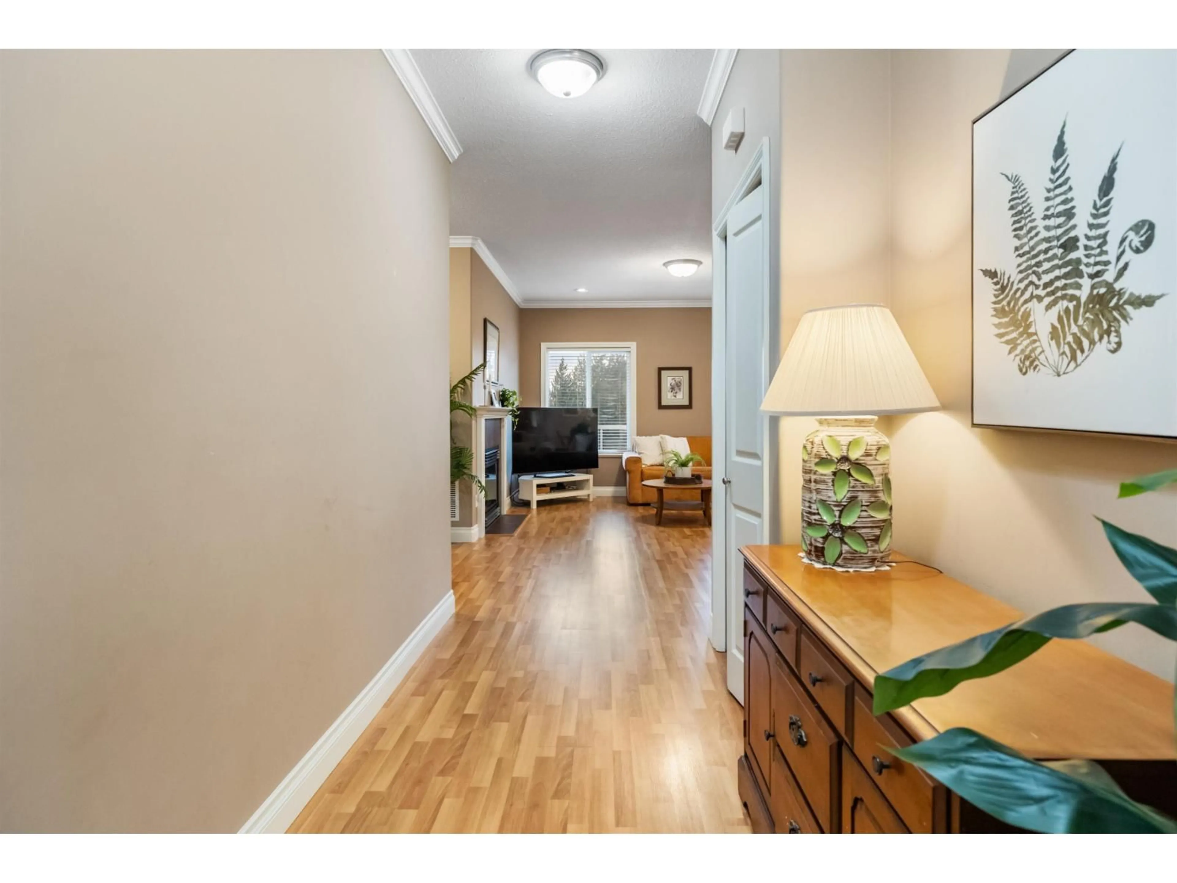 Indoor entryway for 32464 BOBCAT, Mission British Columbia V2V7P7