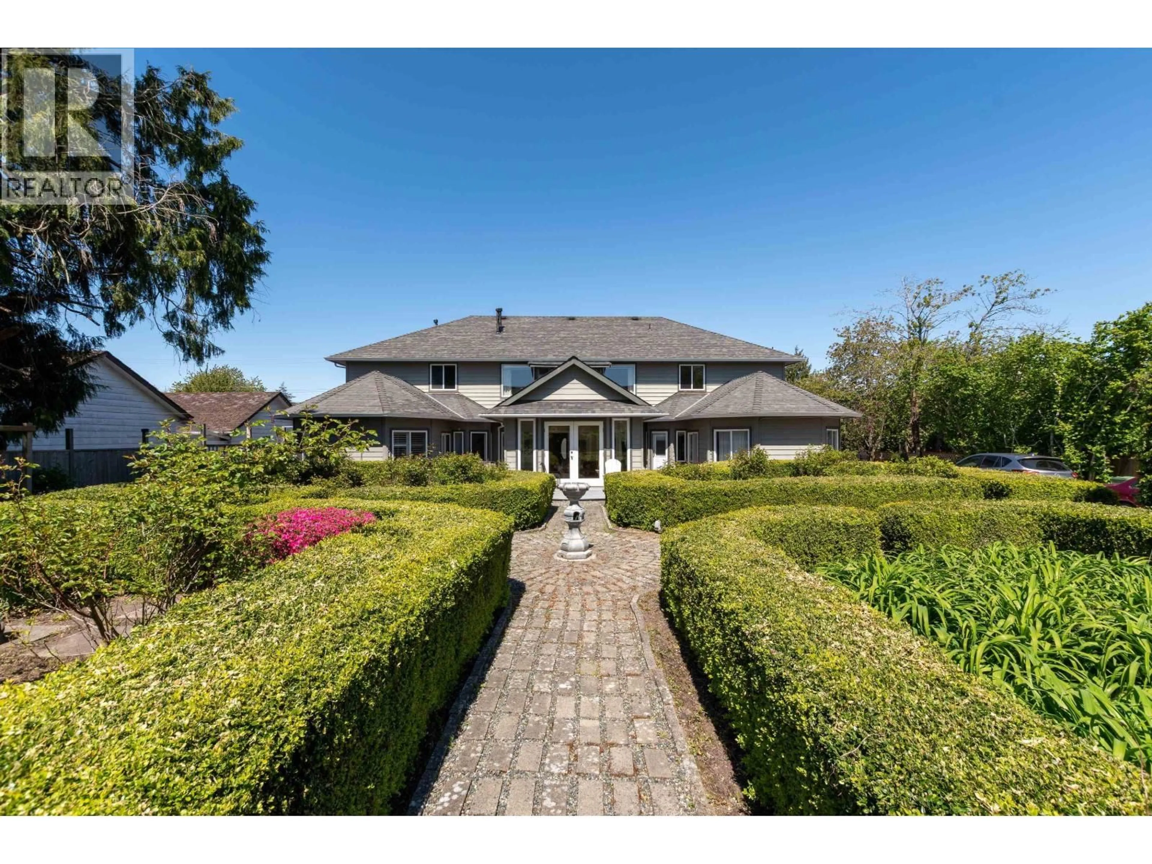 A pic from outside/outdoor area/front of a property/back of a property/a pic from drone, street for 6260 STEVESTON HIGHWAY, Richmond British Columbia V7E2K8