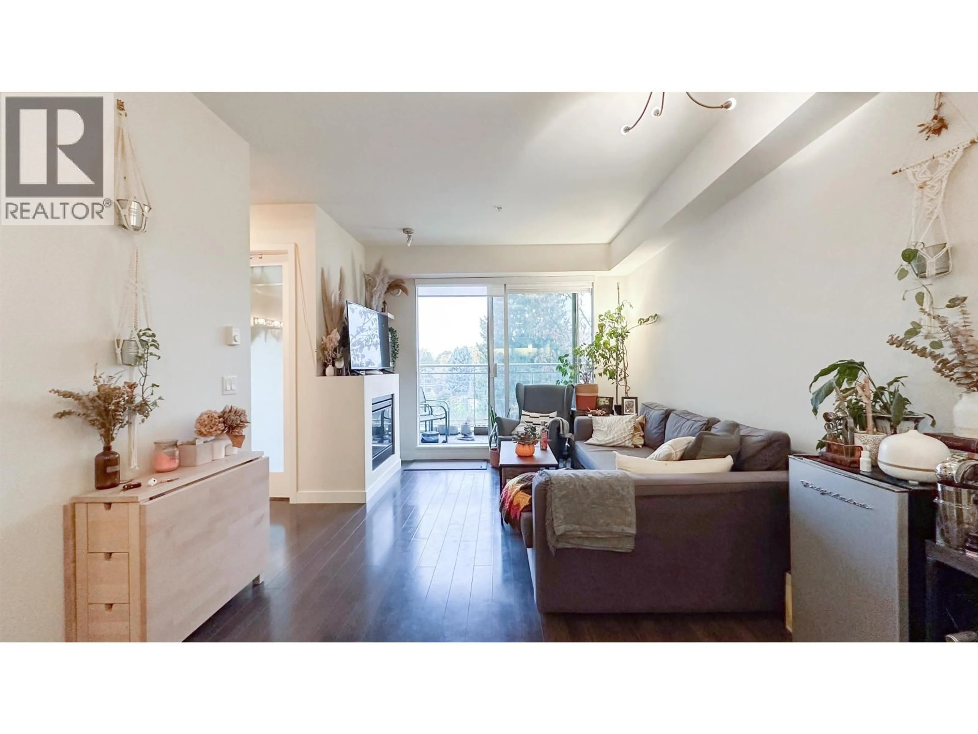 Living room with furniture, unknown for 301 - 3333 MAIN STREET, Vancouver British Columbia V7V3M8