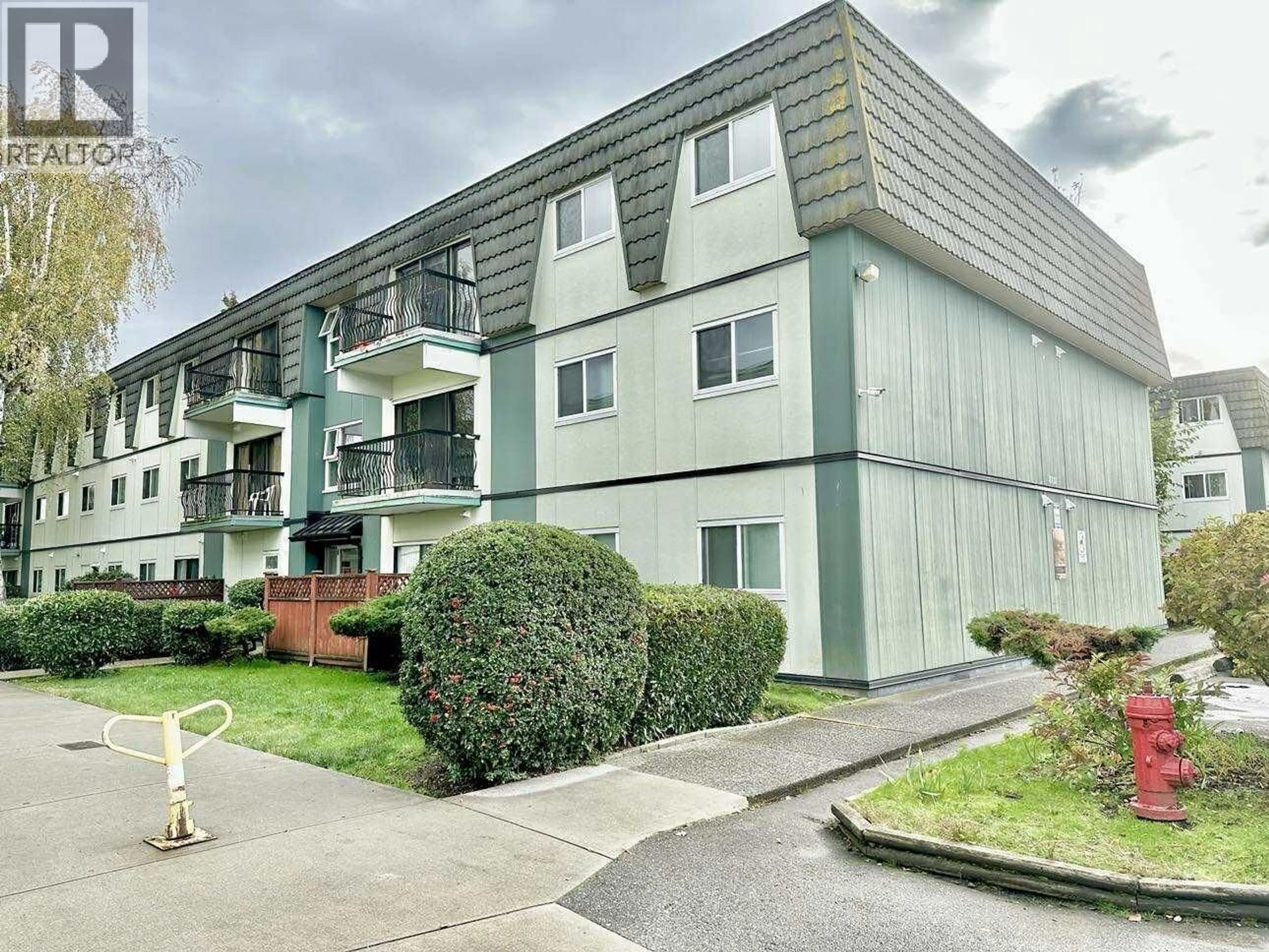 A pic from outside/outdoor area/front of a property/back of a property/a pic from drone, unknown for 251 - 8131 RYAN ROAD, Richmond British Columbia V7A2E4