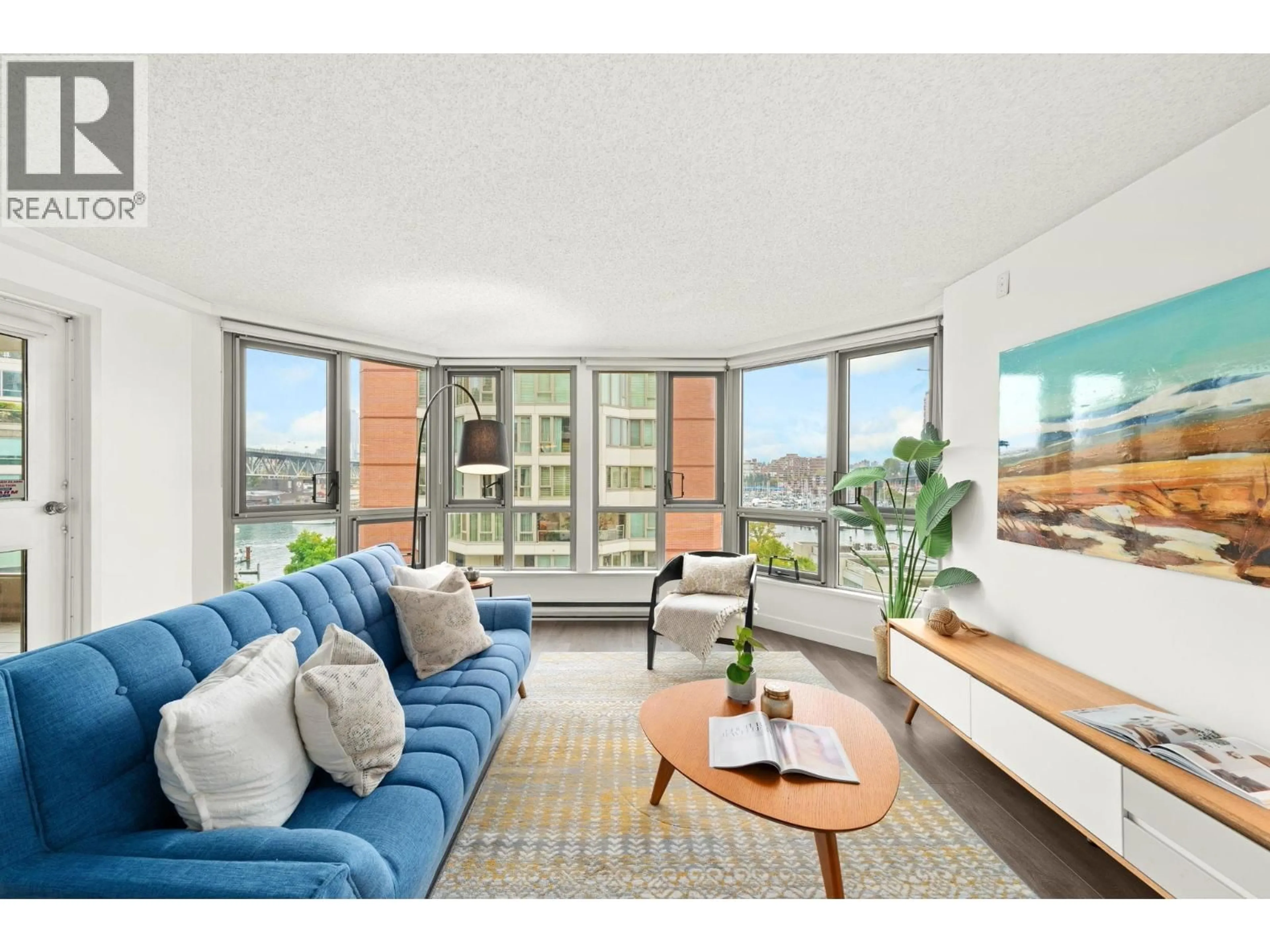 Living room with furniture, unknown for 603 - 1625 HORNBY STREET, Vancouver British Columbia V6Z2M2