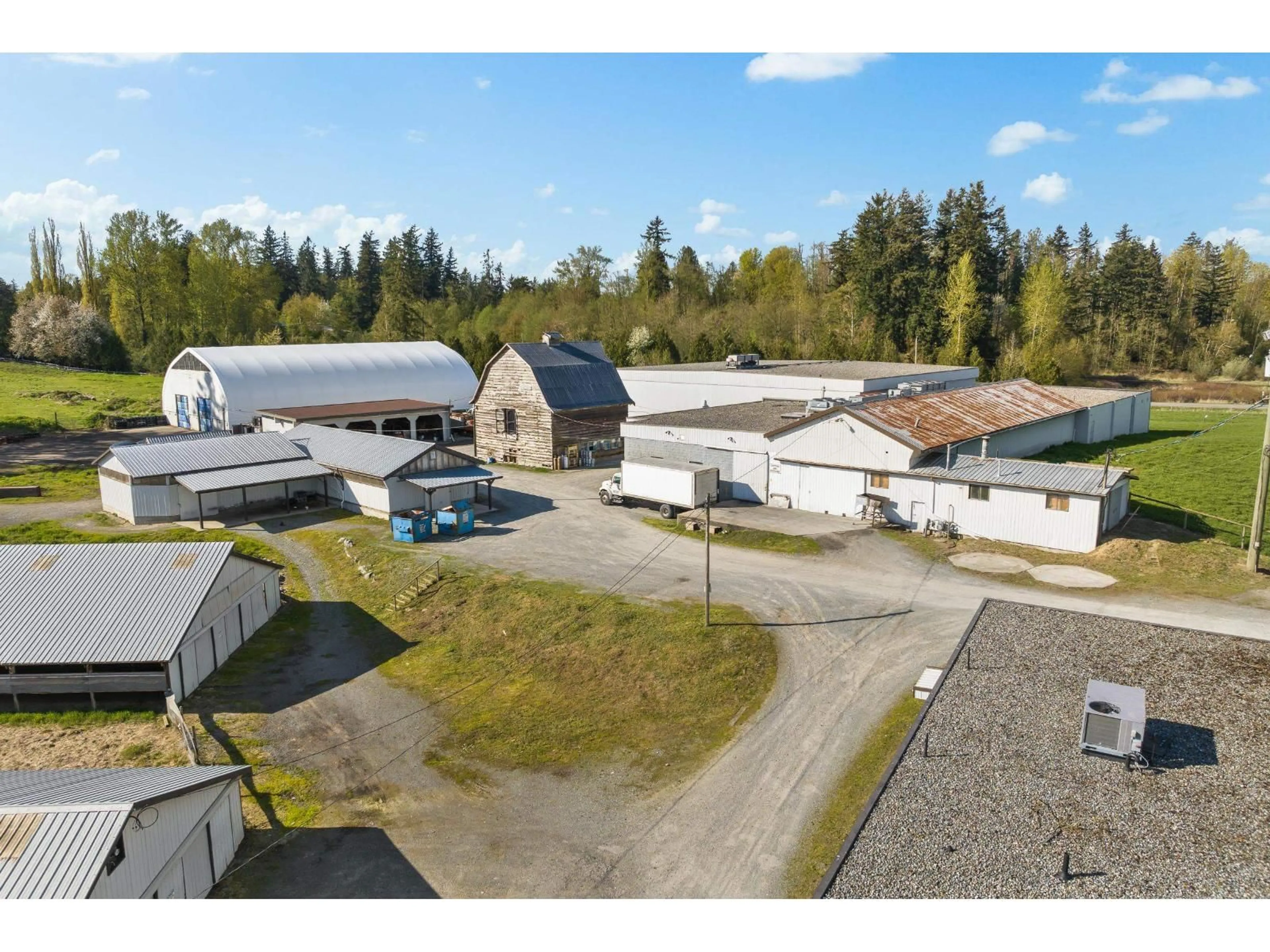A pic from outside/outdoor area/front of a property/back of a property/a pic from drone, unknown for 711 256, Langley British Columbia V4W2H7
