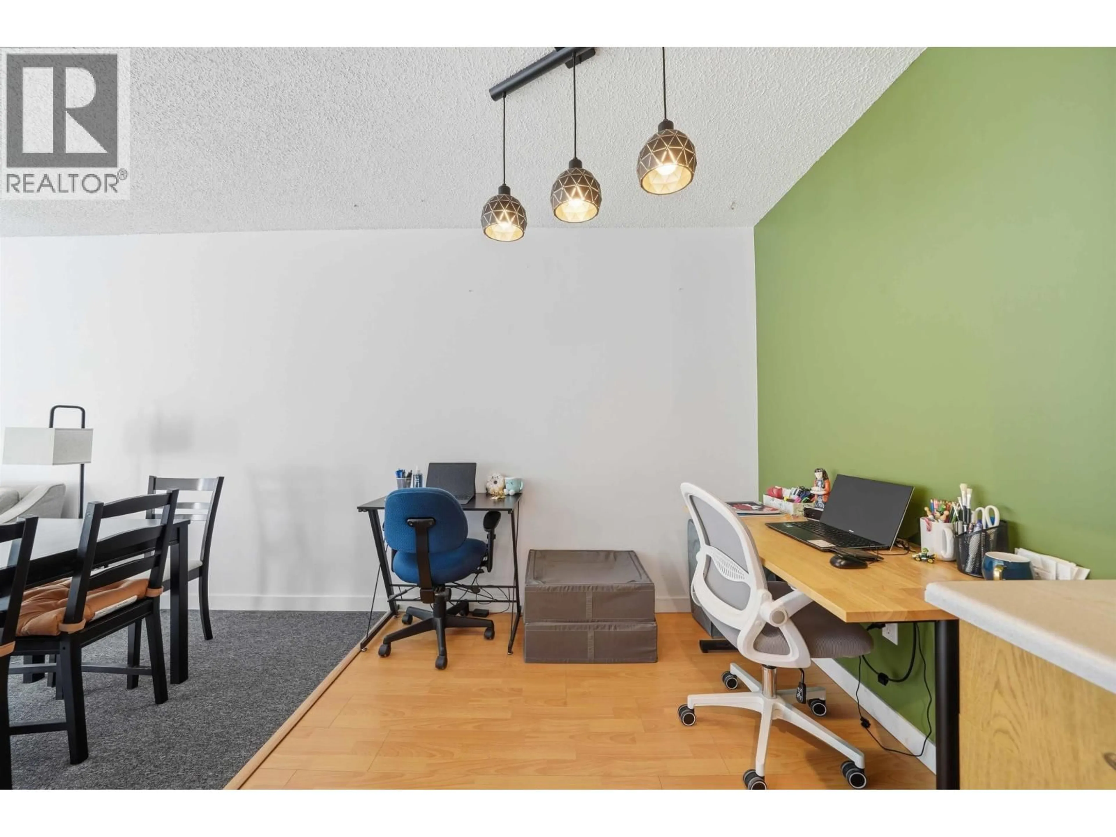 A pic of a room for 305 - 428 AGNES STREET, New Westminster British Columbia V3L1G1