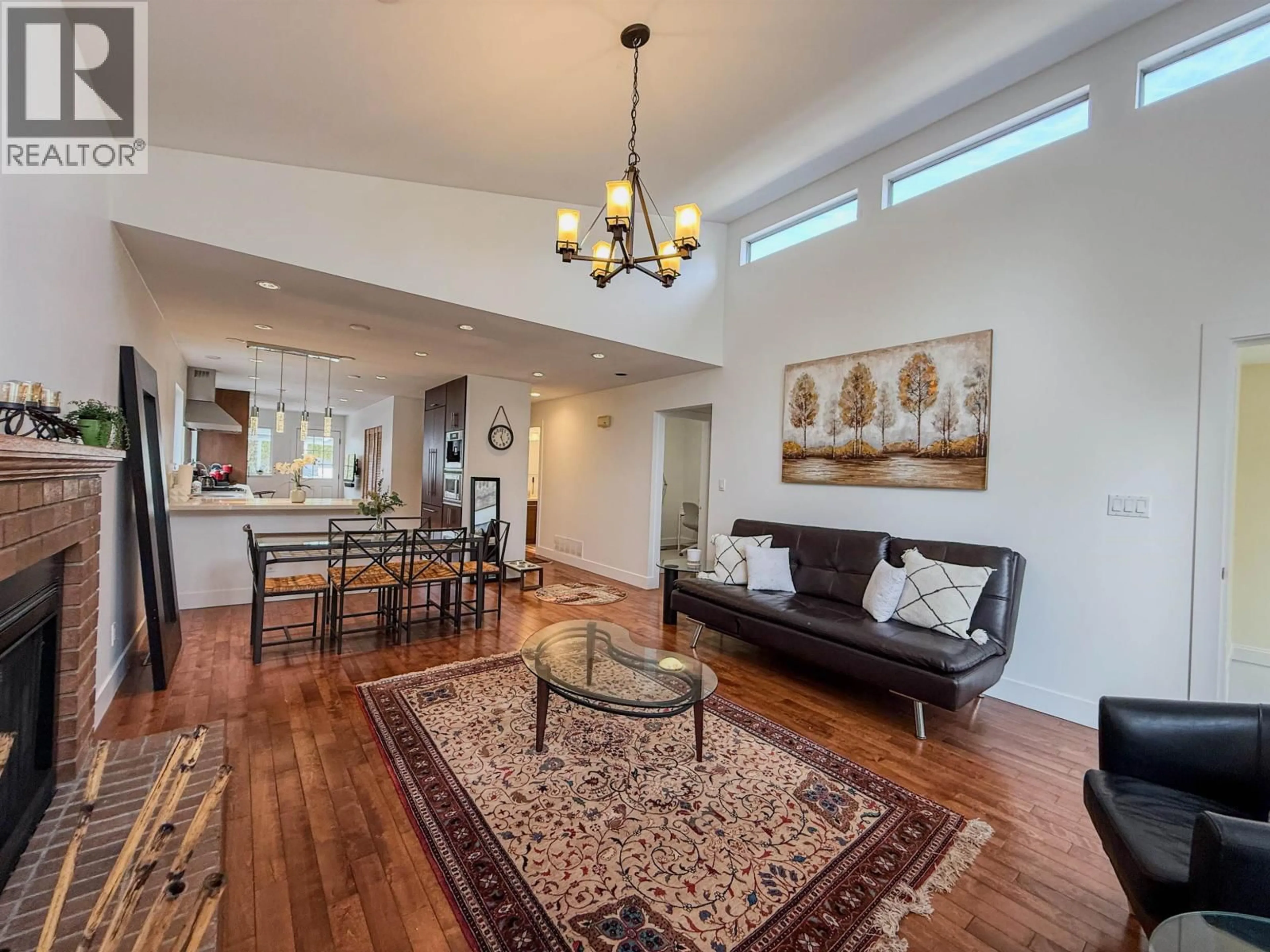 Living room with furniture, unknown for 1717 TATLOW AVENUE, North Vancouver British Columbia V7P3A1