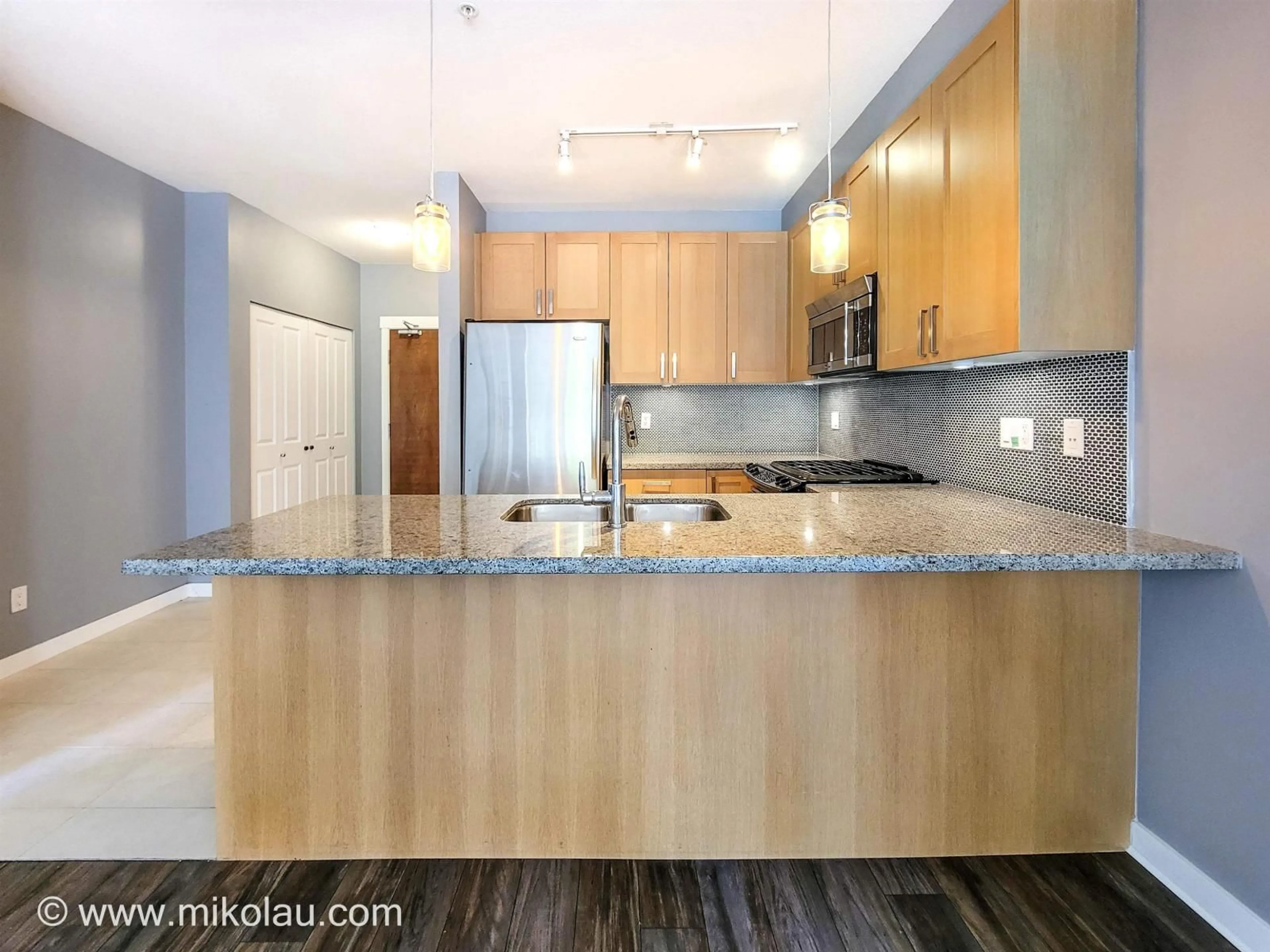 Open concept kitchen, unknown for 224 - 15918 26, Surrey British Columbia V3S5K3