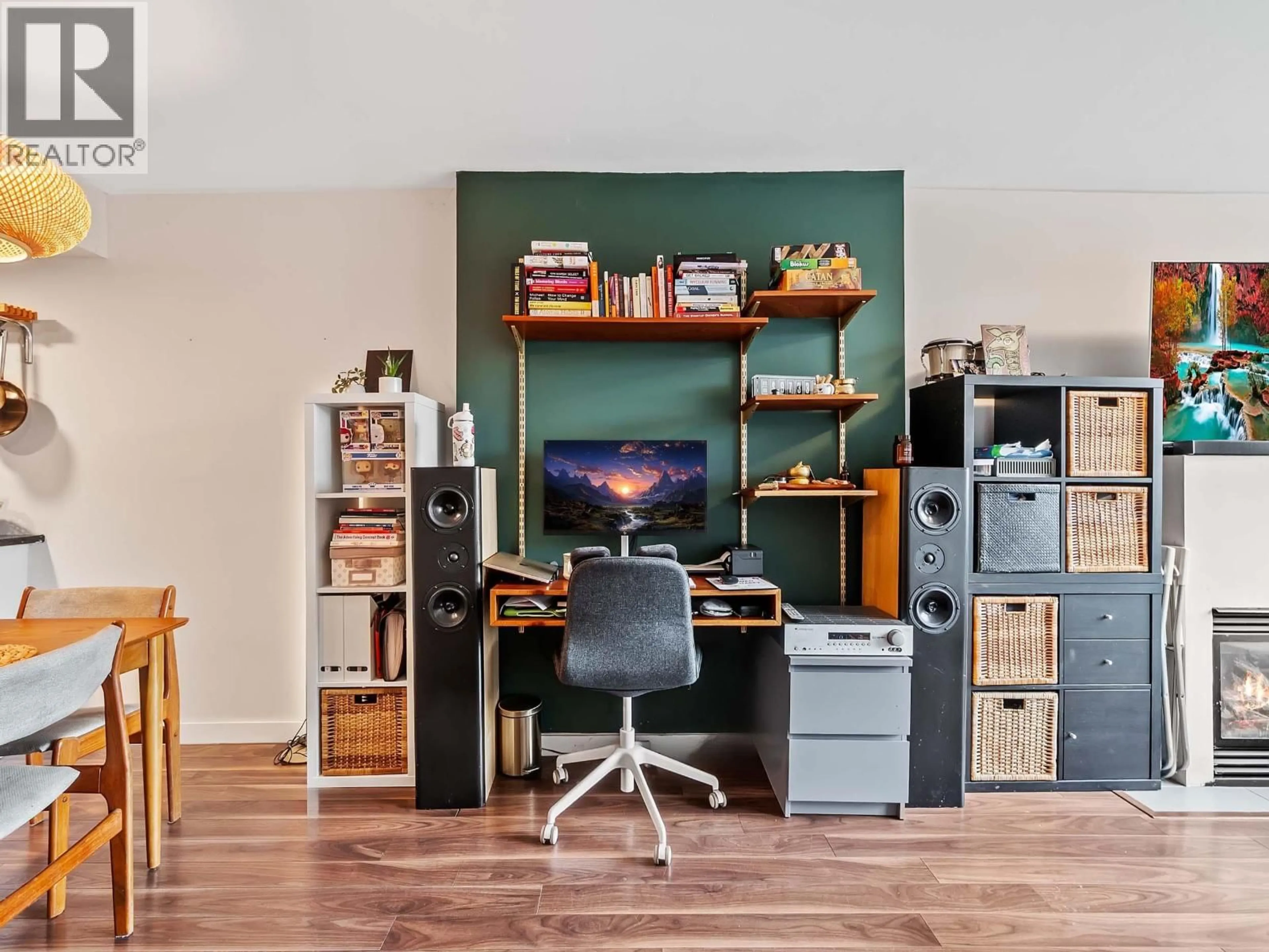 A pic of a room for 404 - 1159 MAIN STREET, Vancouver British Columbia V6A4B6