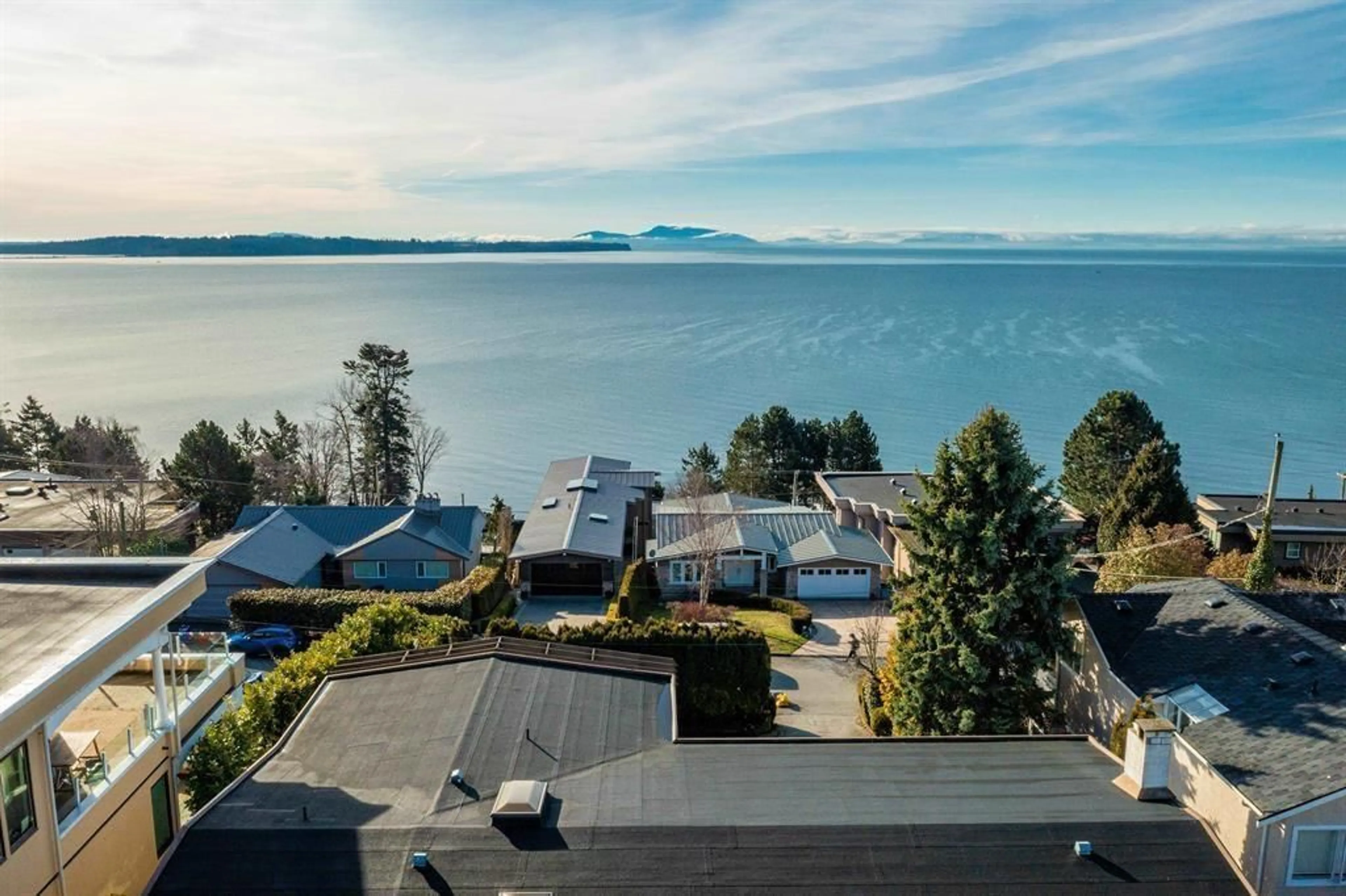 A pic from outside/outdoor area/front of a property/back of a property/a pic from drone, water/lake/river/ocean view for 14371 SUNSET, White Rock British Columbia V4B2V4