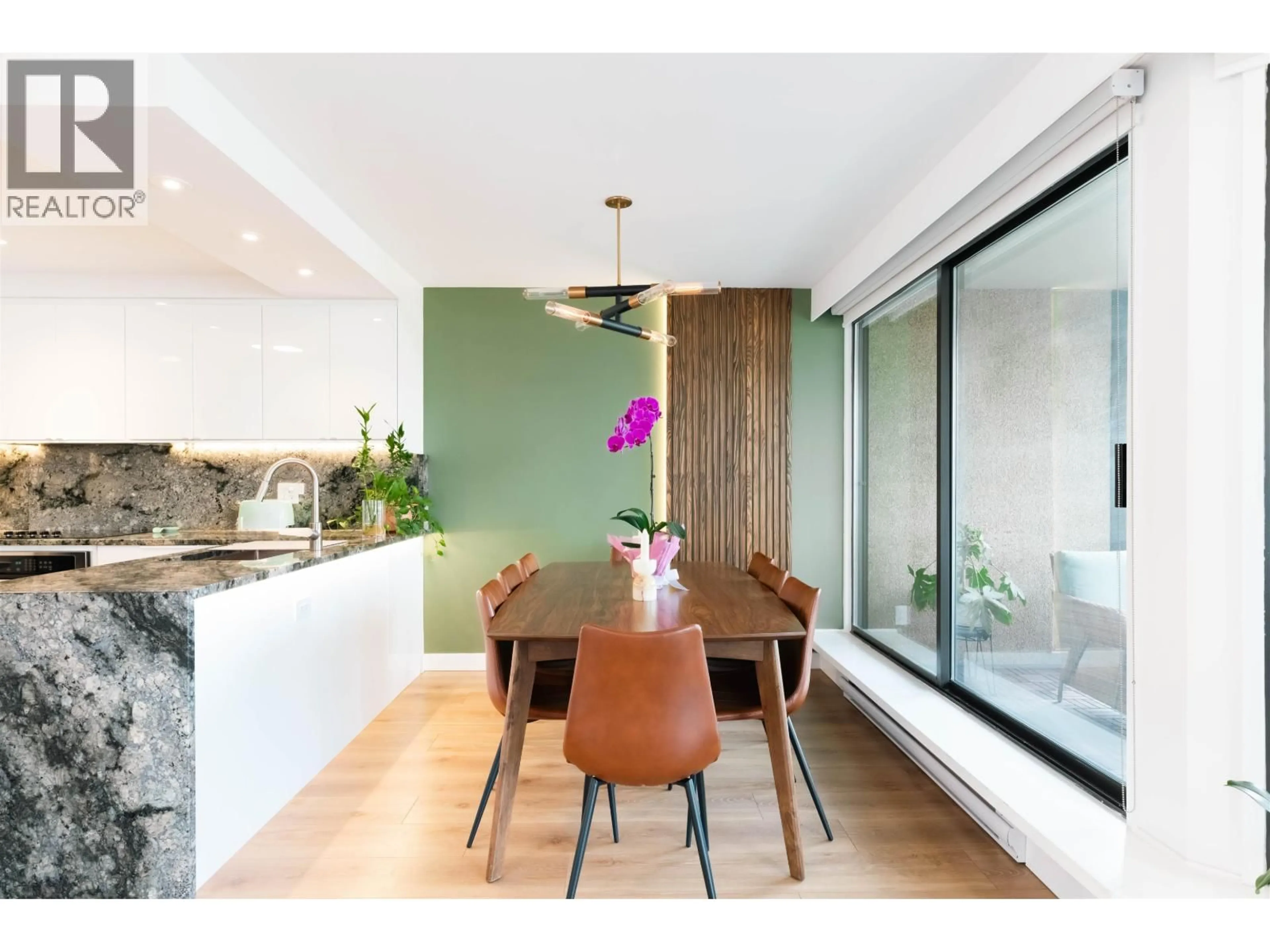 Dining room, wood/laminate floor for 705 - 444 LONSDALE AVENUE, North Vancouver British Columbia V7M3H5