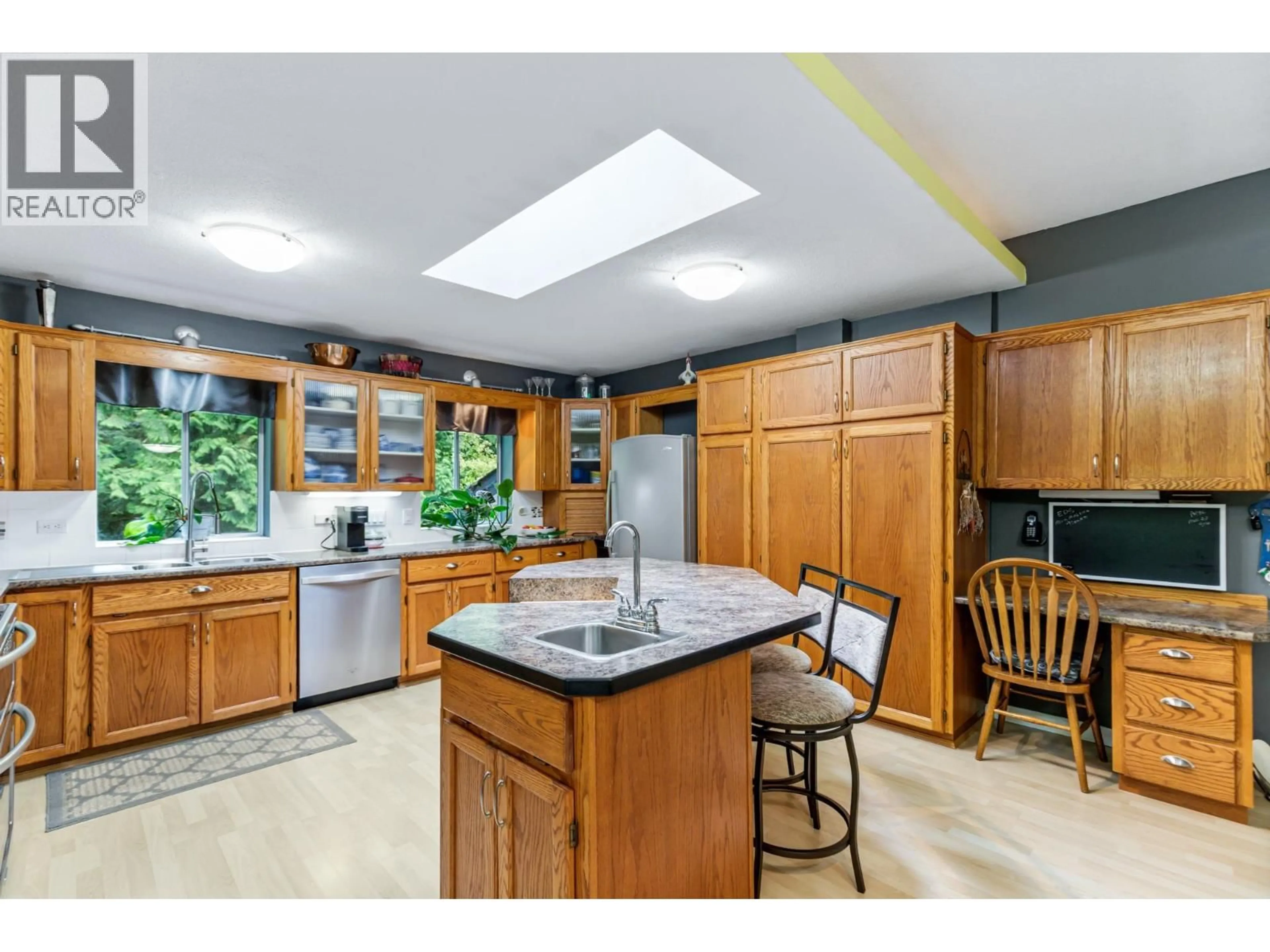 Open concept kitchen, unknown for 11193 284 STREET, Maple Ridge British Columbia V2W1L8