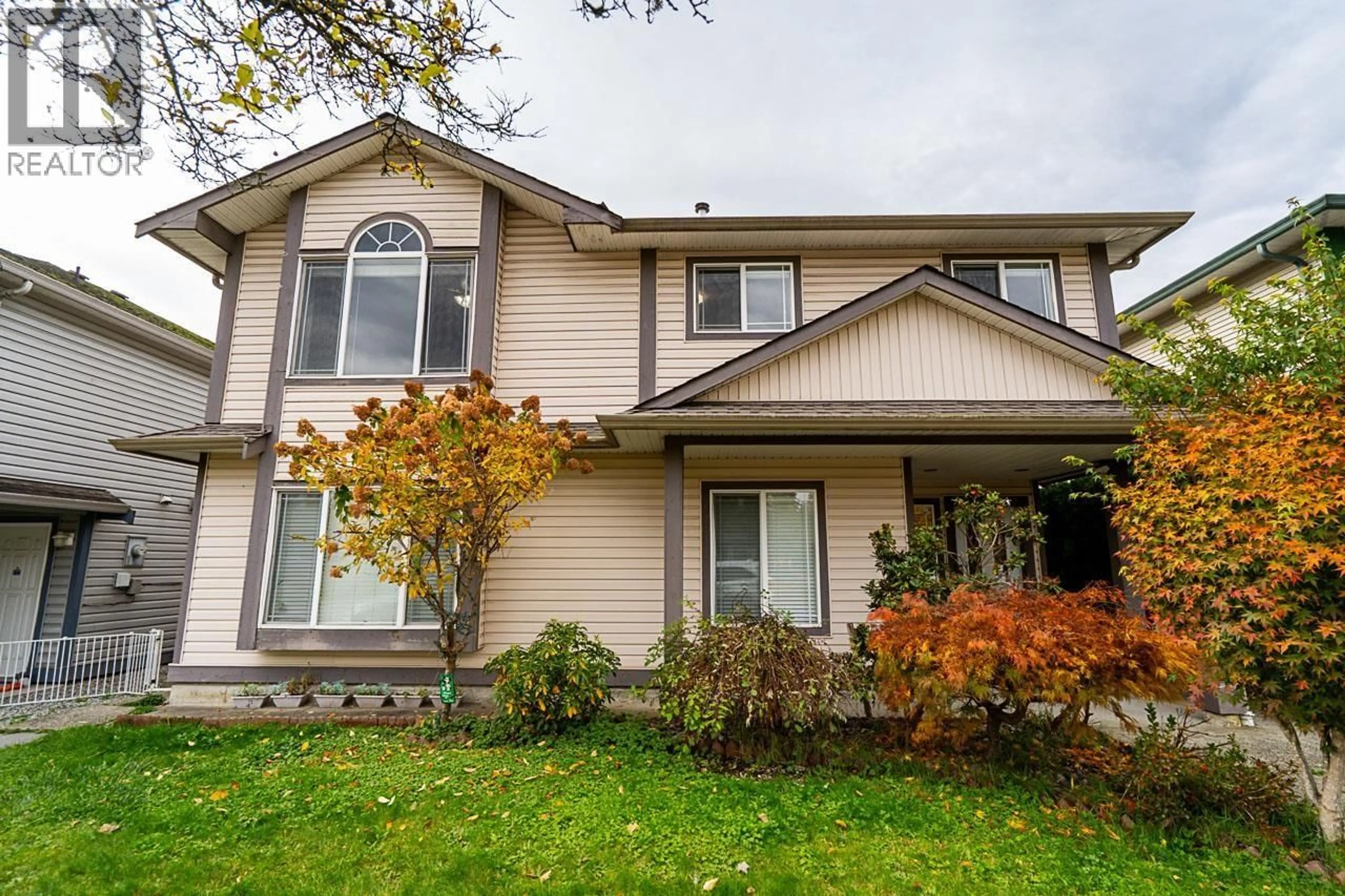 Home with vinyl exterior material, street for 11483 240 STREET, Maple Ridge British Columbia V2W1A3