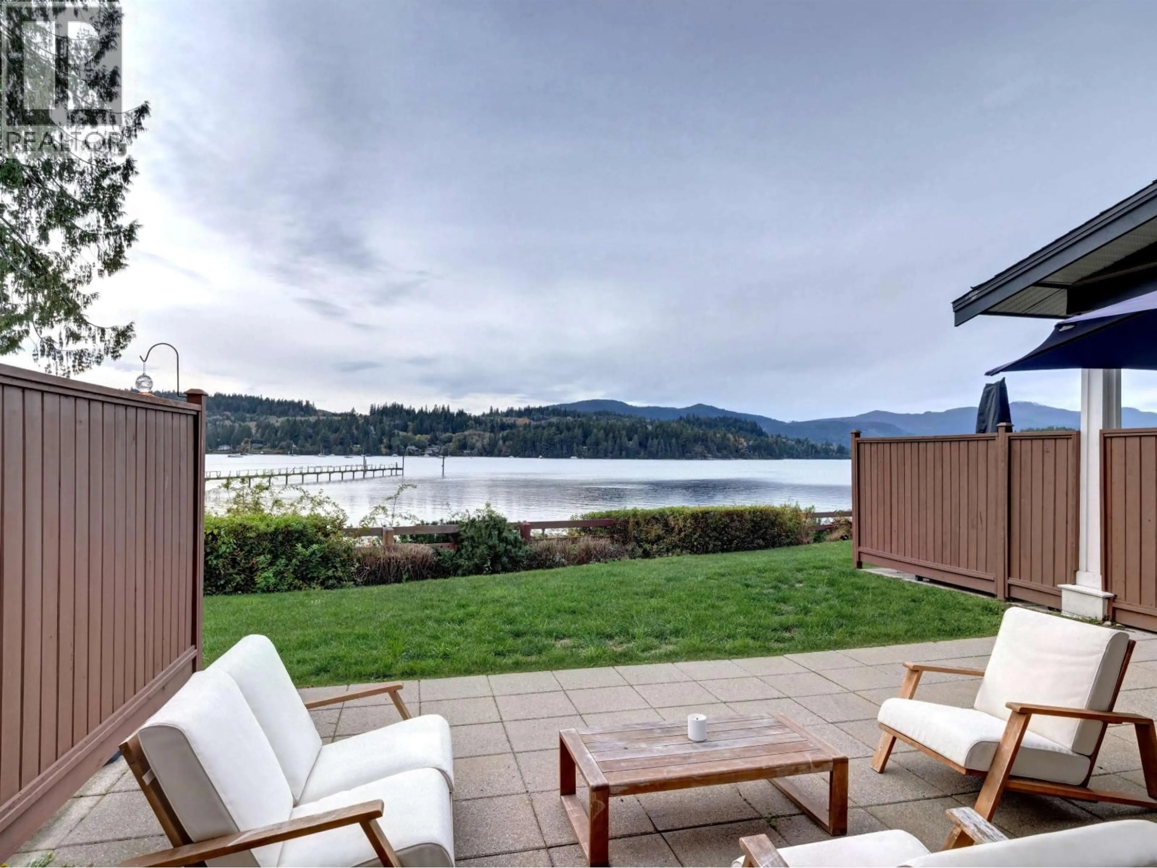 Patio, water/lake/river/ocean view for 5917 BEACHGATE LANE, Sechelt British Columbia V7Z0S3