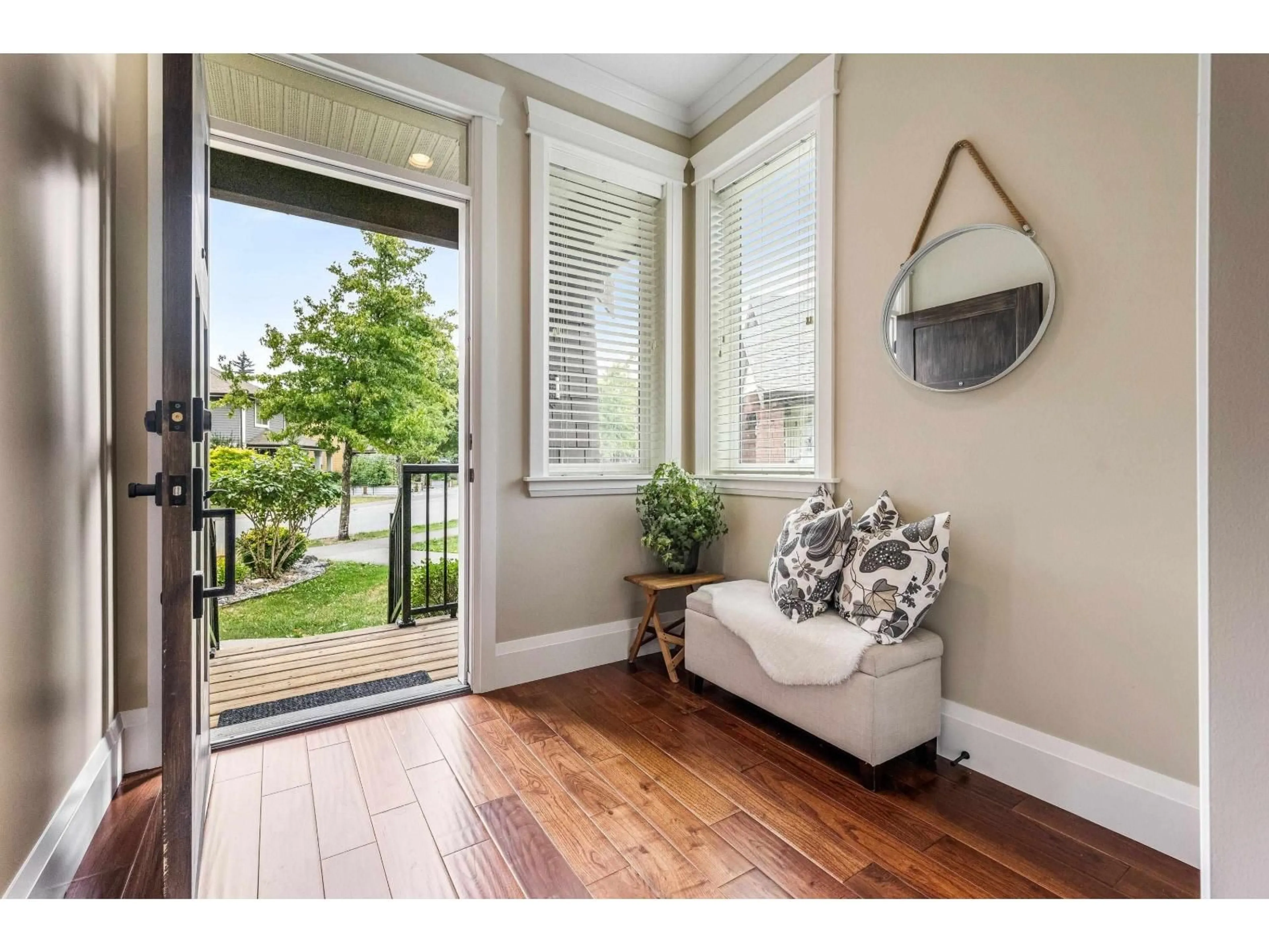 Indoor entryway for 2 - 5882 COWICHAN STREET, Chilliwack British Columbia V2R0G8