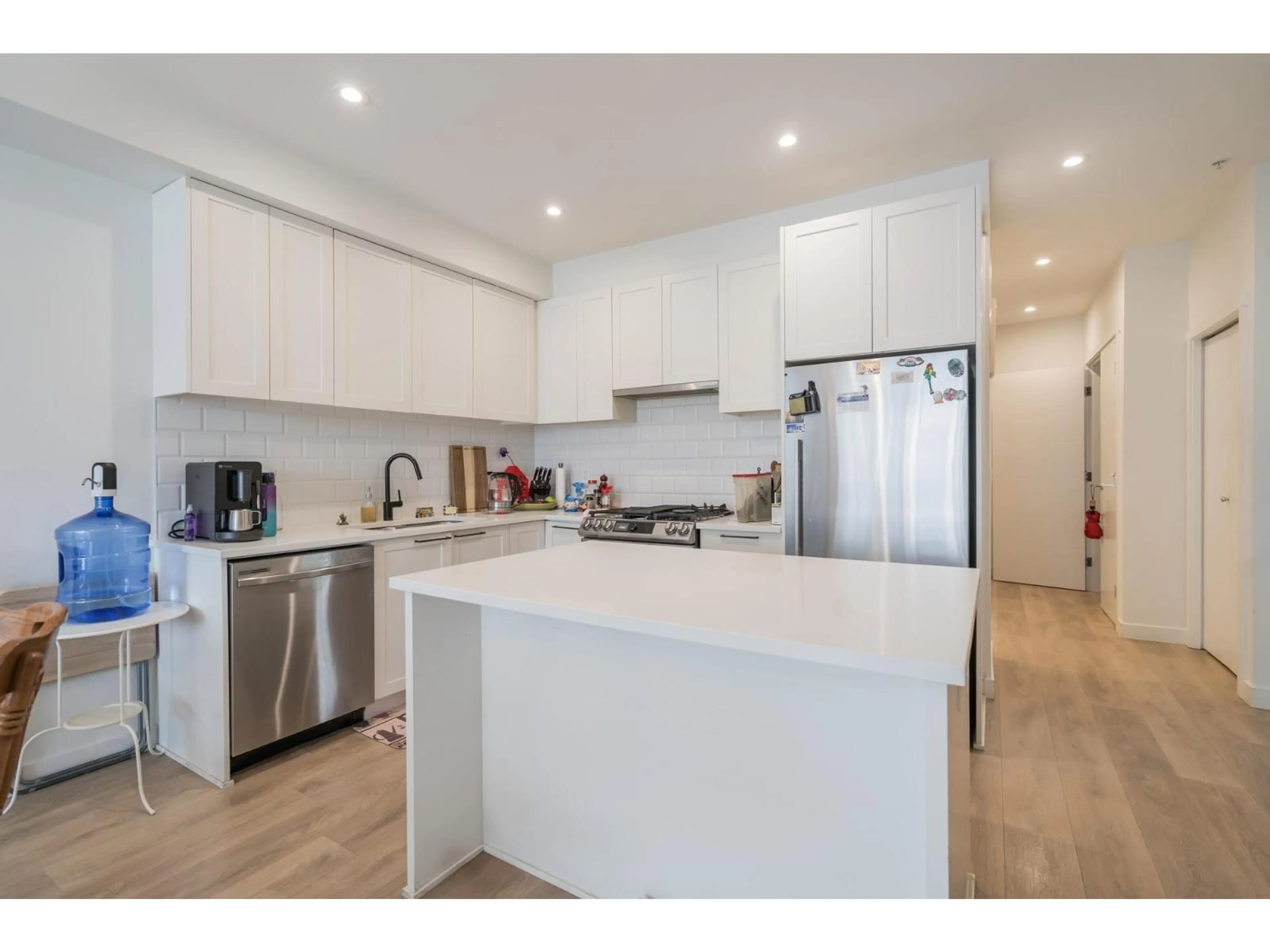 Open concept kitchen, unknown for 227 - 5415 BRYDON, Langley British Columbia V3A0N4